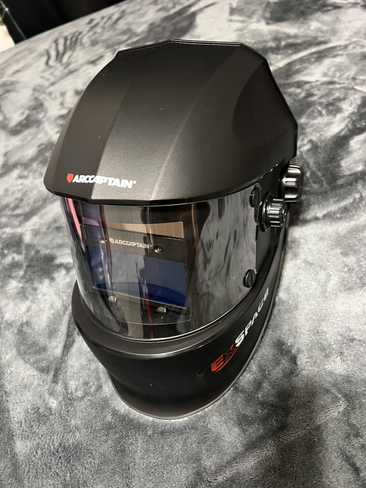 ARCCAPTAIN True Color Auto Darkening Welding Helmet with Upgraded Arc Sensor, 1/1/1/1 Top Optical Clarity Solar Power Welding Hood, 1/25000s Response Time, 4/9-13 for TIG MIG ARC Welding Mask customer photo 1
