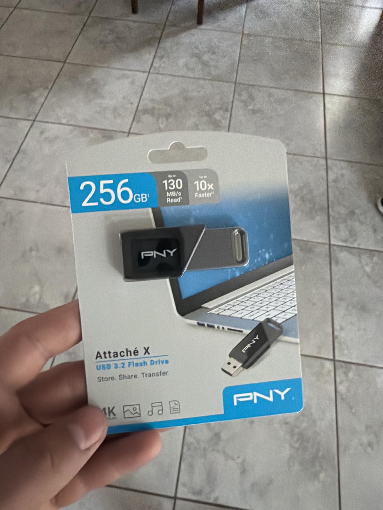 PNY 256GB Attache X USB 3.2 Gen 1 Flash Drive, Advanced Performance Up to 130MB/s Read, Reliable Portable Storage, Durable customer photo 1