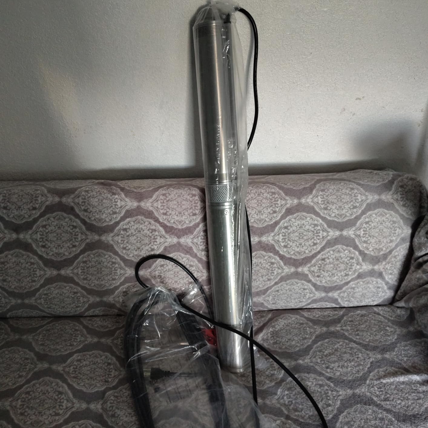 VEVOR Deep Well Submersible Pump, 2 HP Output Power, 115V, 31.7 GPM Flow 450 ft Head, with 9.84 ft Cord, Stainless Steel Water Pump, for Industrial, Irrigation, and Home Use, IP68 Waterproof Grade customer photo 1
