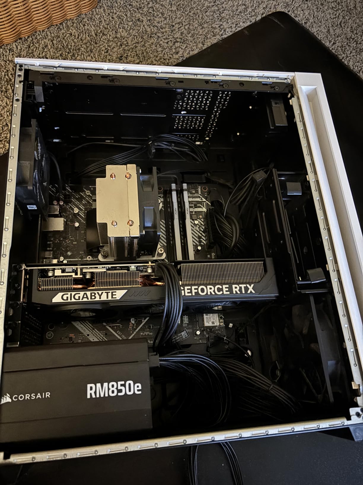 GIGABYTE GeForce RTX 5070 WINDFORCE OC SFF 12G Graphics Card, 12GB 192-bit GDDR7, PCIe 5.0 customer photo 1
