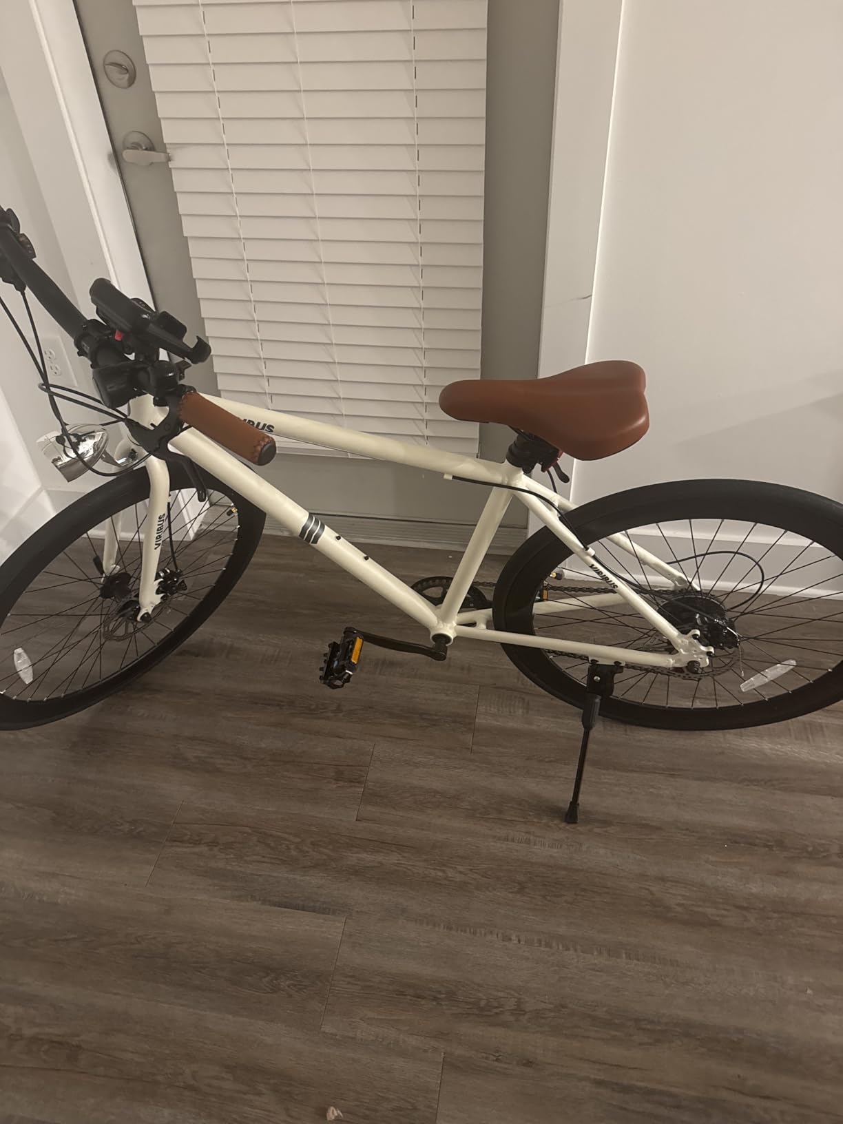 VIRIBUS Hybrid Bikes, 28 inch Mens Hybrid Bicycle 7 Speed with Lightweight Aluminum Frame & Disc Brakes, 700C Retro Vintage Adult Bike customer photo 1