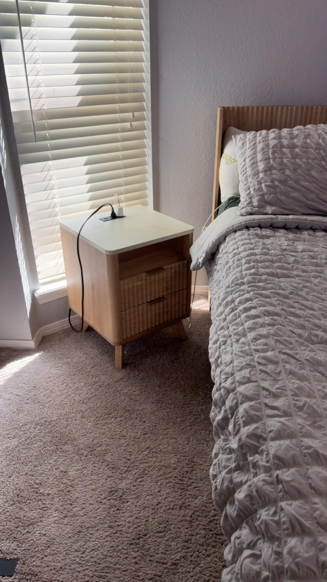 T4TREAM Fluted Nightstand Set of 2 with Charging Station, 18