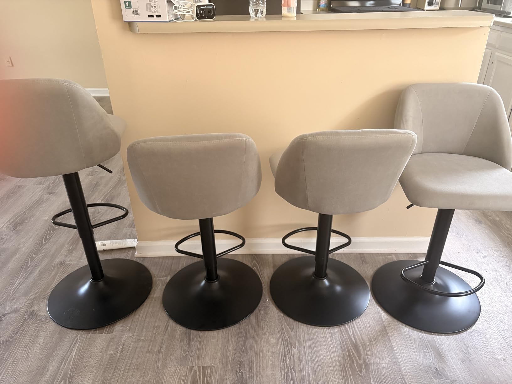 COLAMY Bar Stools Set of 3, Modern Swivel Bar Chairs, Adjustable Upholstered Barstools Counter Height with Full Backrest for Bar, Dining Room, Kitchen Island, Beige customer photo 2