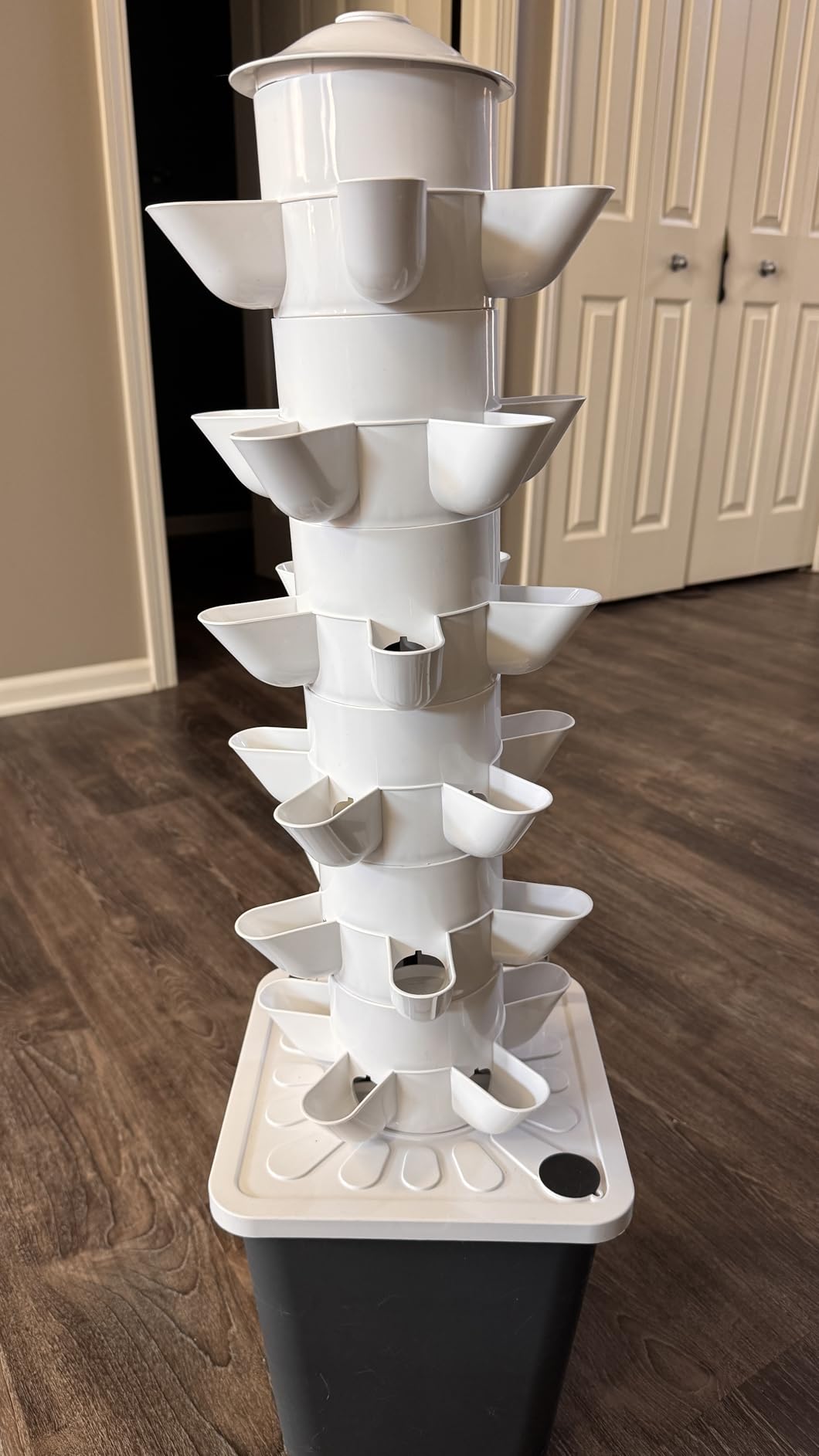 Hydroponics Tower Indoor Growing System Vertical Garden Planter Indoor Smart Garden Kit with Pump and Movable Water Tank Vegetable Plant Gift for Gardening Lover (35-Plants) customer photo 1
