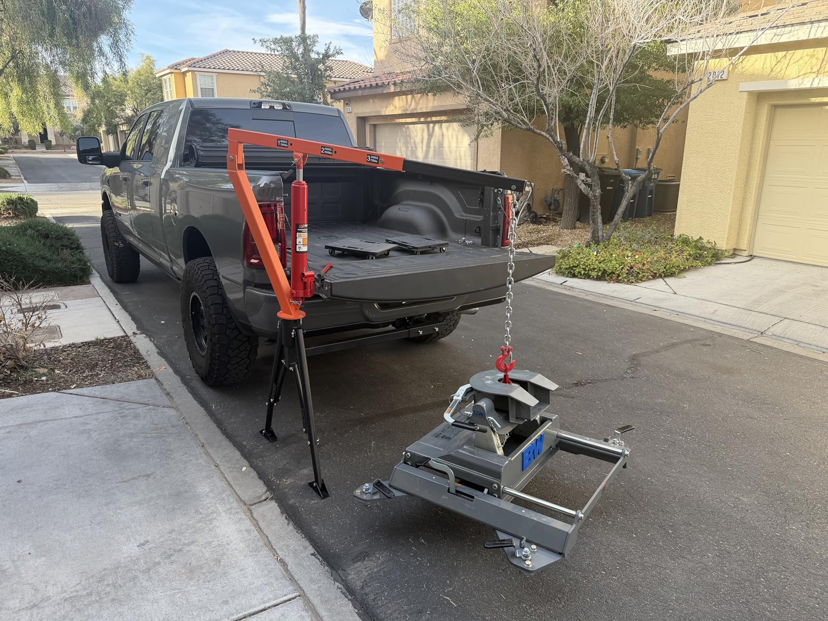 Rugcel 1500 lb Stretchable Receiver Hitch Mounted Hydraulic Swivel Pickup Truck Crane, with Three Boom Capacities of 750 lb, 1000 lb and 1500 lb (Hitch Crane 1500LB) customer photo 1