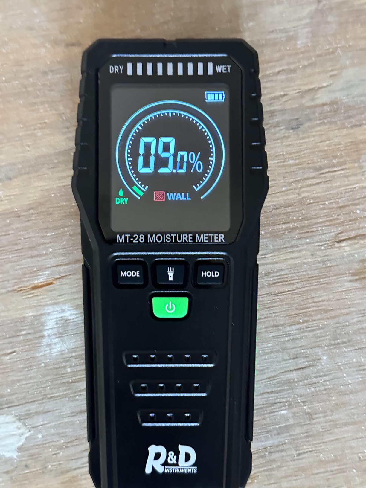 RDINSCOS 2-in-1 Pin & Pinless Moisture Meter | Digital Moisture Detector, For Wood, Drywall & Building Materials, Adjustable Alarm Threshold, 3-Color Indicator customer photo 1