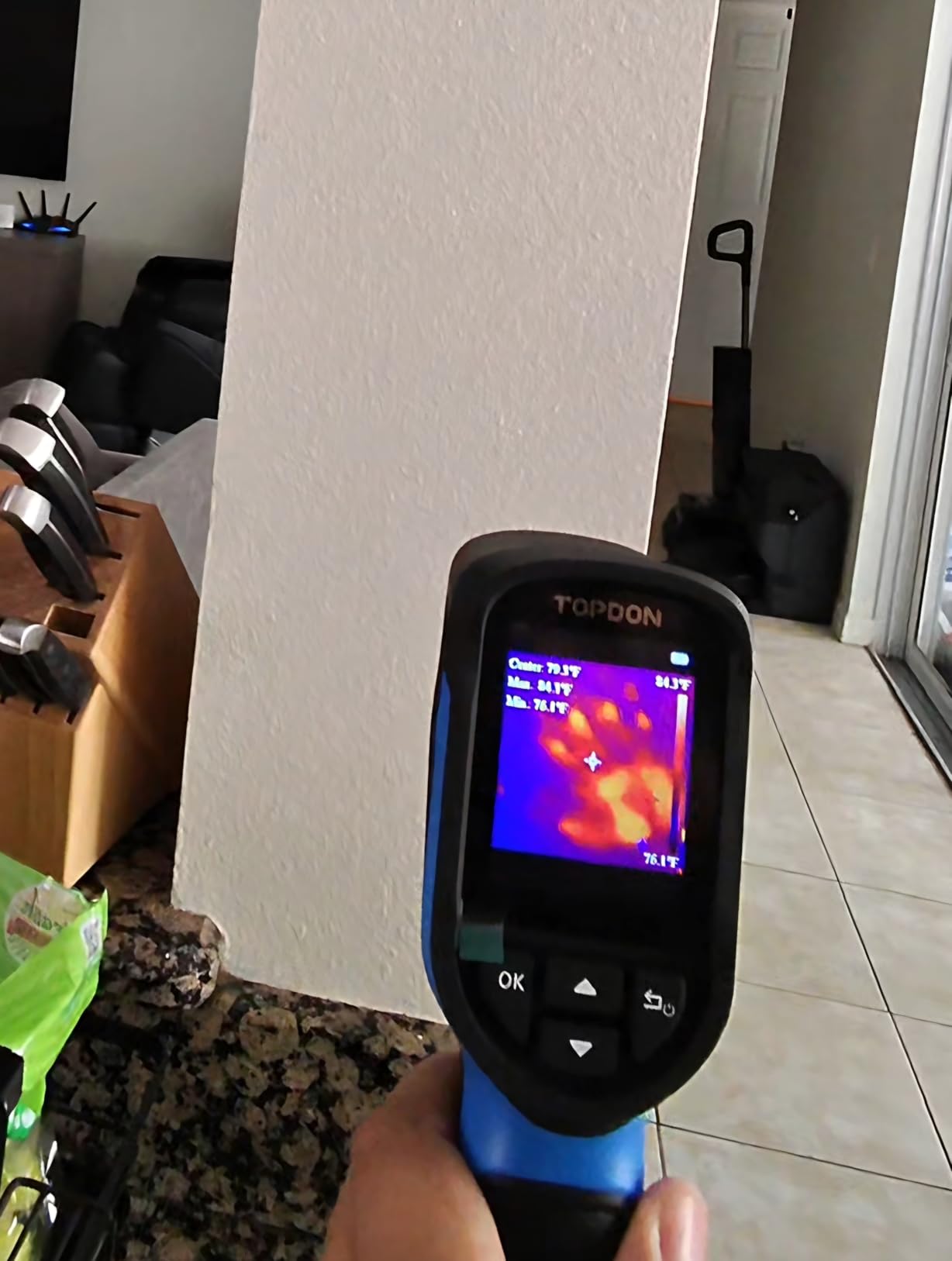 TOPDON TC004 Mini Thermal Imaging Camera, 240 x 240 TISR Resolution, 15-Hour Battery Life, 128 x 128 IR Resolution, 25Hz Handheld Infrared Camera with High/Low Temp Alerts, Auto Shutdown- Blue customer photo 1