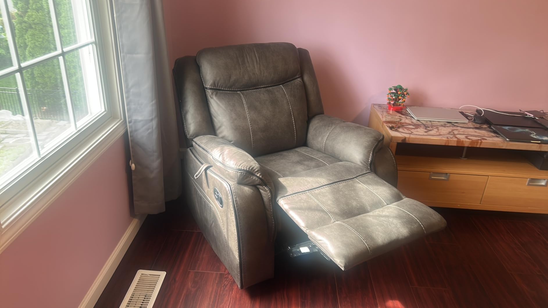 Massage Recliner Chair with Heat, Faux Leather Recliner Chairs for Adults, 39