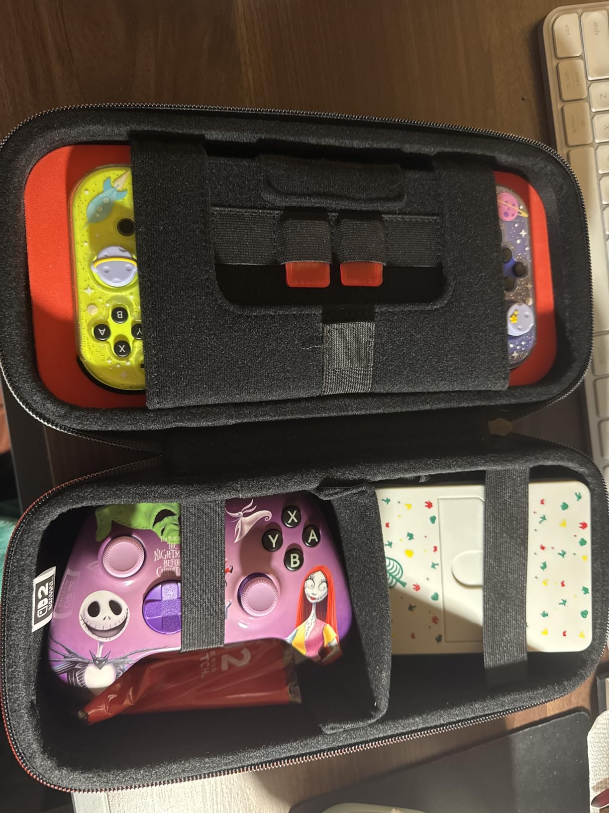 R.D.S. INDUSTRIES, INC. - Game Traveler Deluxe Licensed System Case for Nintendo Switch, Nintendo Switch 2, OLED, Black Medium (NS230) customer photo 1