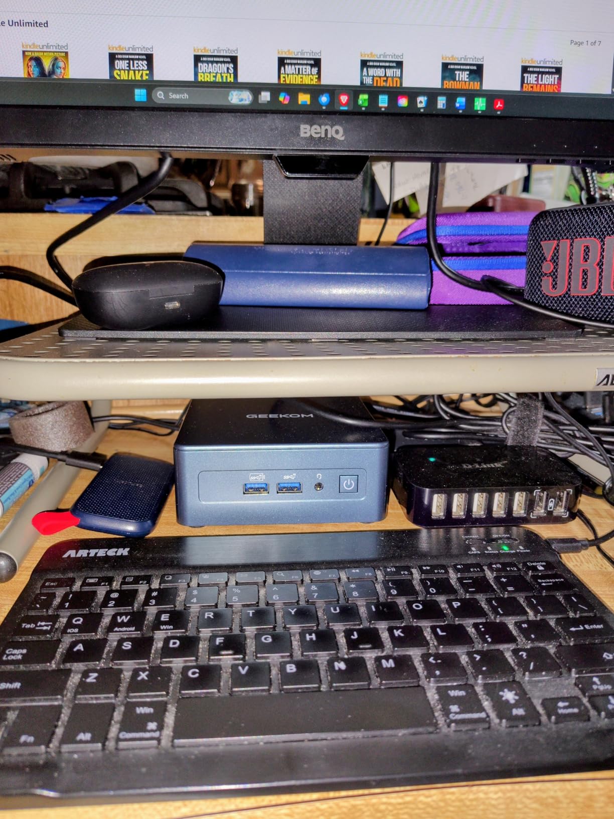 GEEKOM IT15, AI Mini PC with Intel Ultra 9 285H (15th Gen) 32GB DDR5, 2TB SSD, Arc 140T GPU, WiFi 7, 8K Quad Display, Win11 Pro customer photo 2