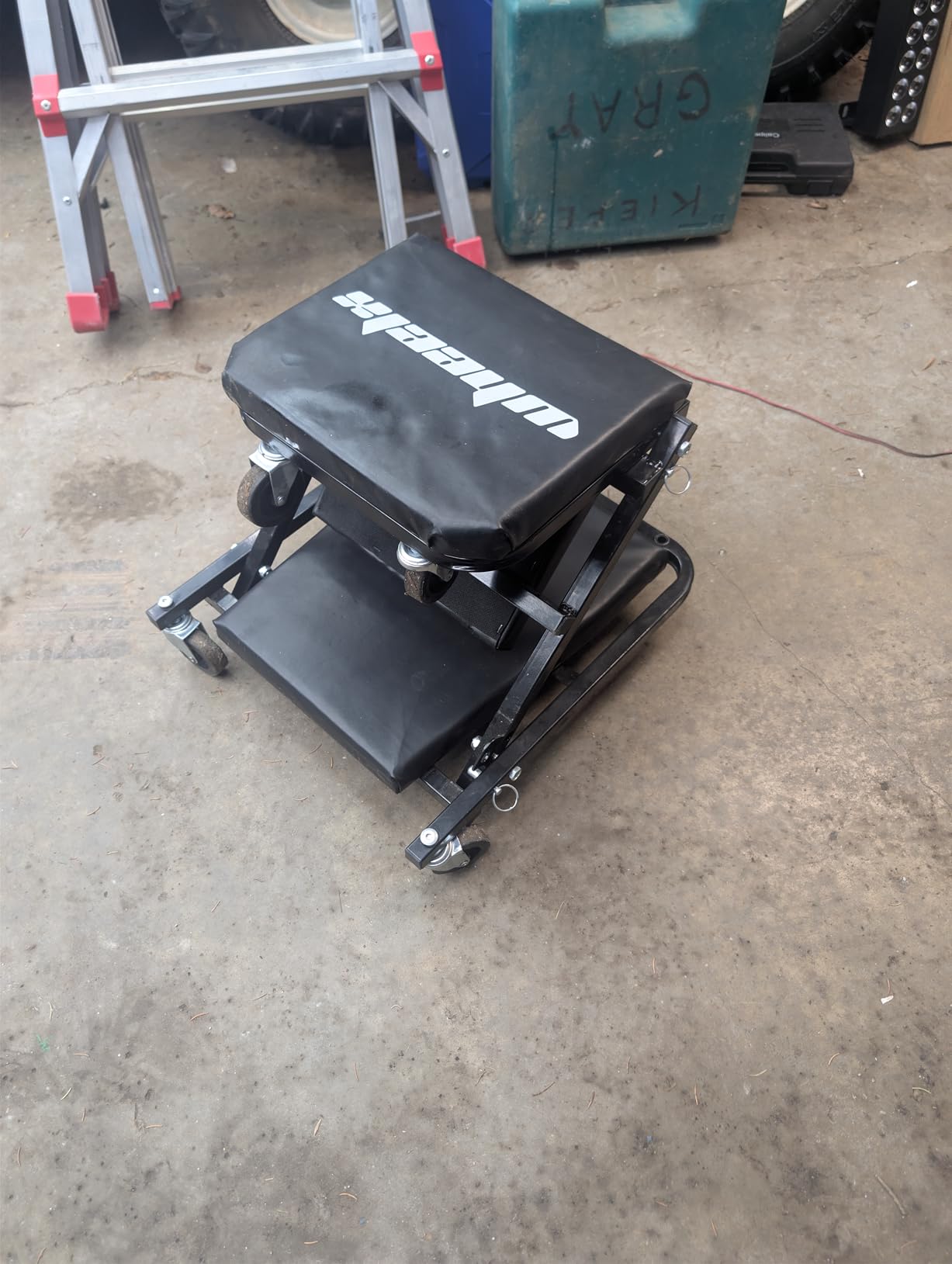 Mechanic Creeper 36 inches 3-in-1 Mode Z Seat 340lbs Capacity, Foldable Garage Adjustable Rolling Folding with 6pcs Wheels Roller, Lay Down Sit Lean Back, Under Car Auto Repair, Black customer photo 2