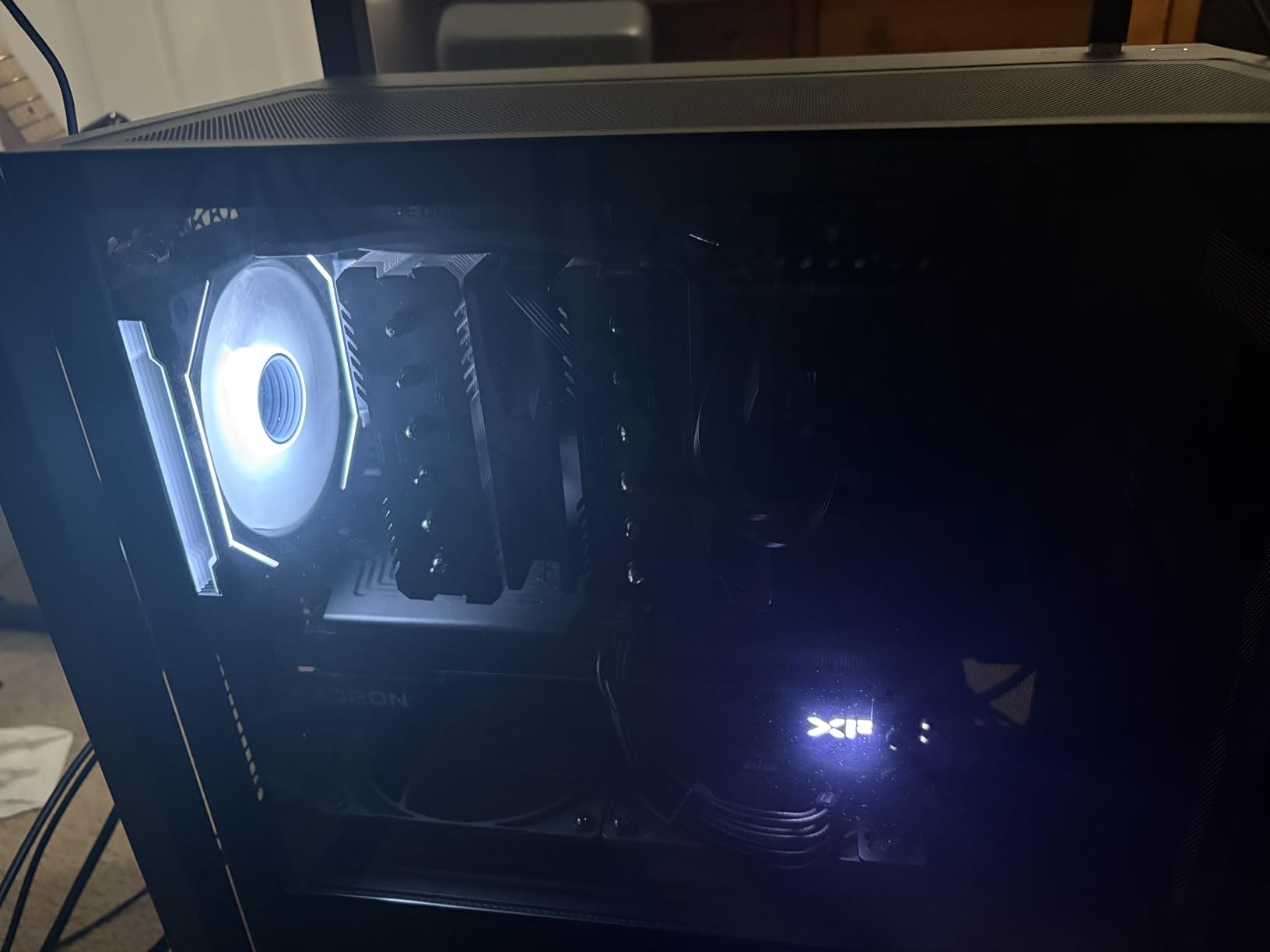 XFX Swift AMD Radeon RX 9060 XT OC Triple Fan Gaming Edition with 16GB GDDR6, RDNA 4 customer photo 1