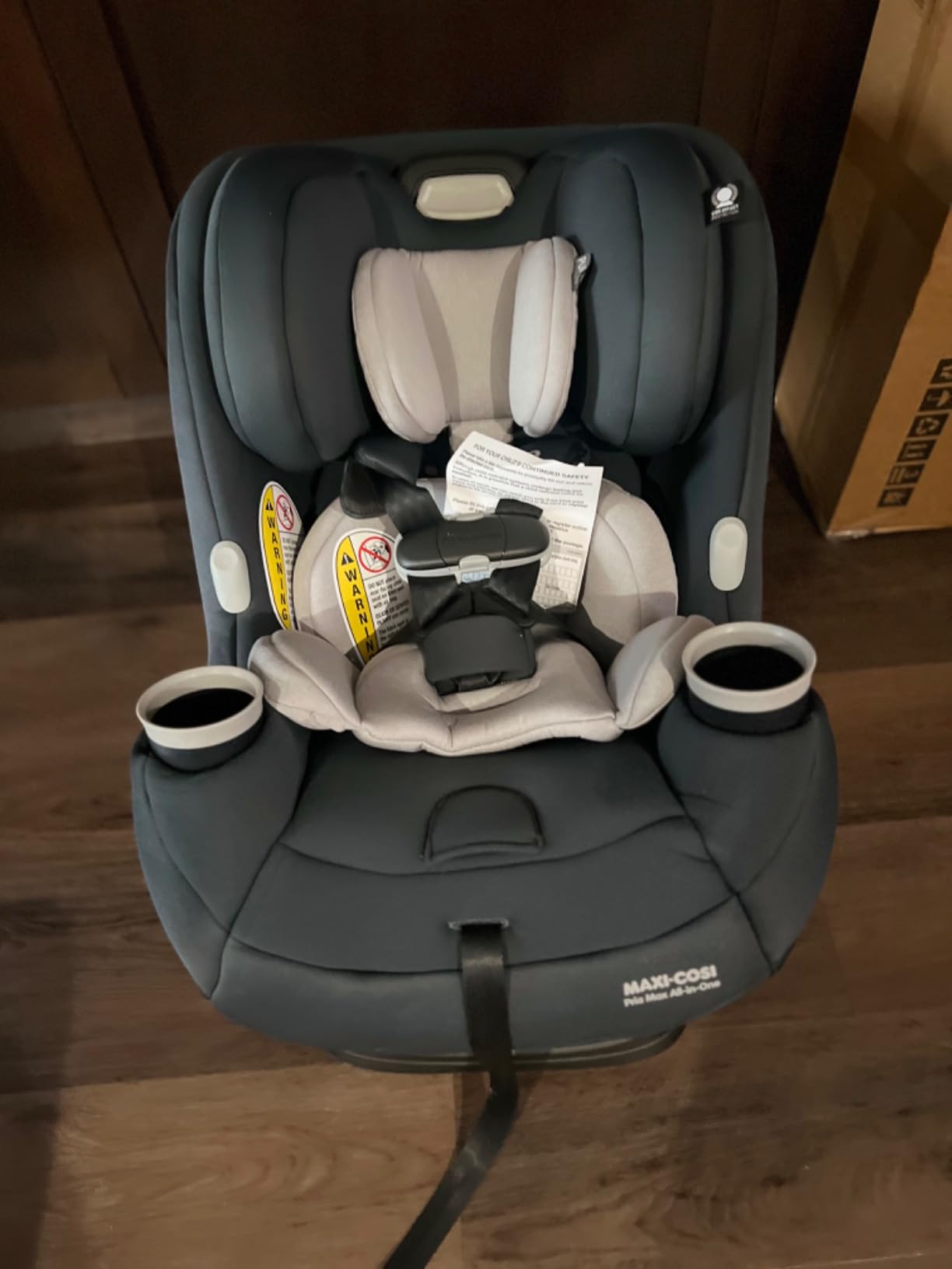 Maxi-Cosi Pria Max 3-in-1 Convertible Car Seat, ClipQuick Magnetic Chest Clip, Quick-Install Latch, 5-100 lbs, Oyster Shell customer photo 1