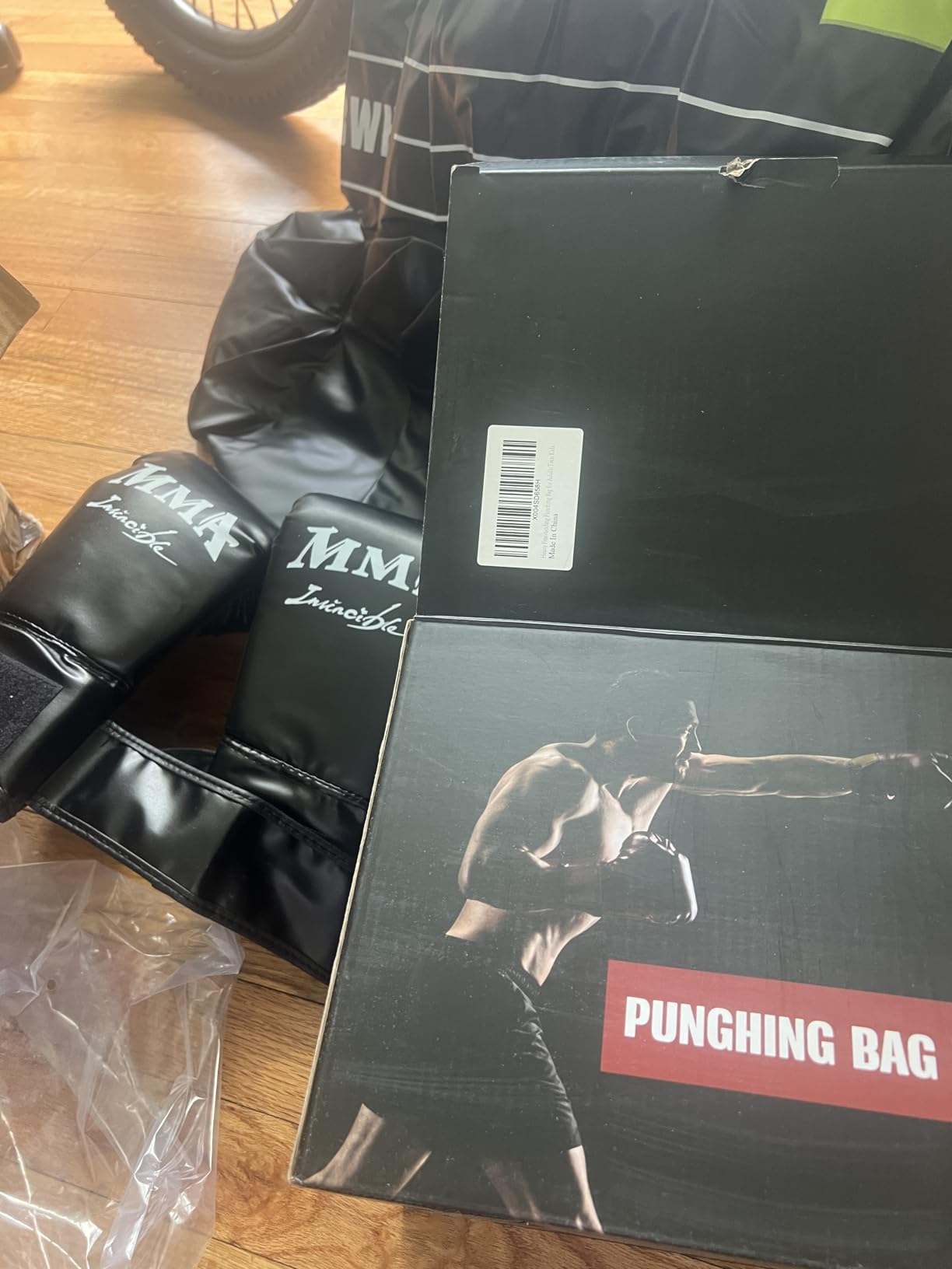 Heavy Freestanding Punching Bag for Adults, 70'' Standing Punching Bag Heavy Bag with Boxing Gloves, Women Men Boxing Training Equipment Kickboxing Bags for Beginners Training MMA Fitness Home Gym customer photo 1