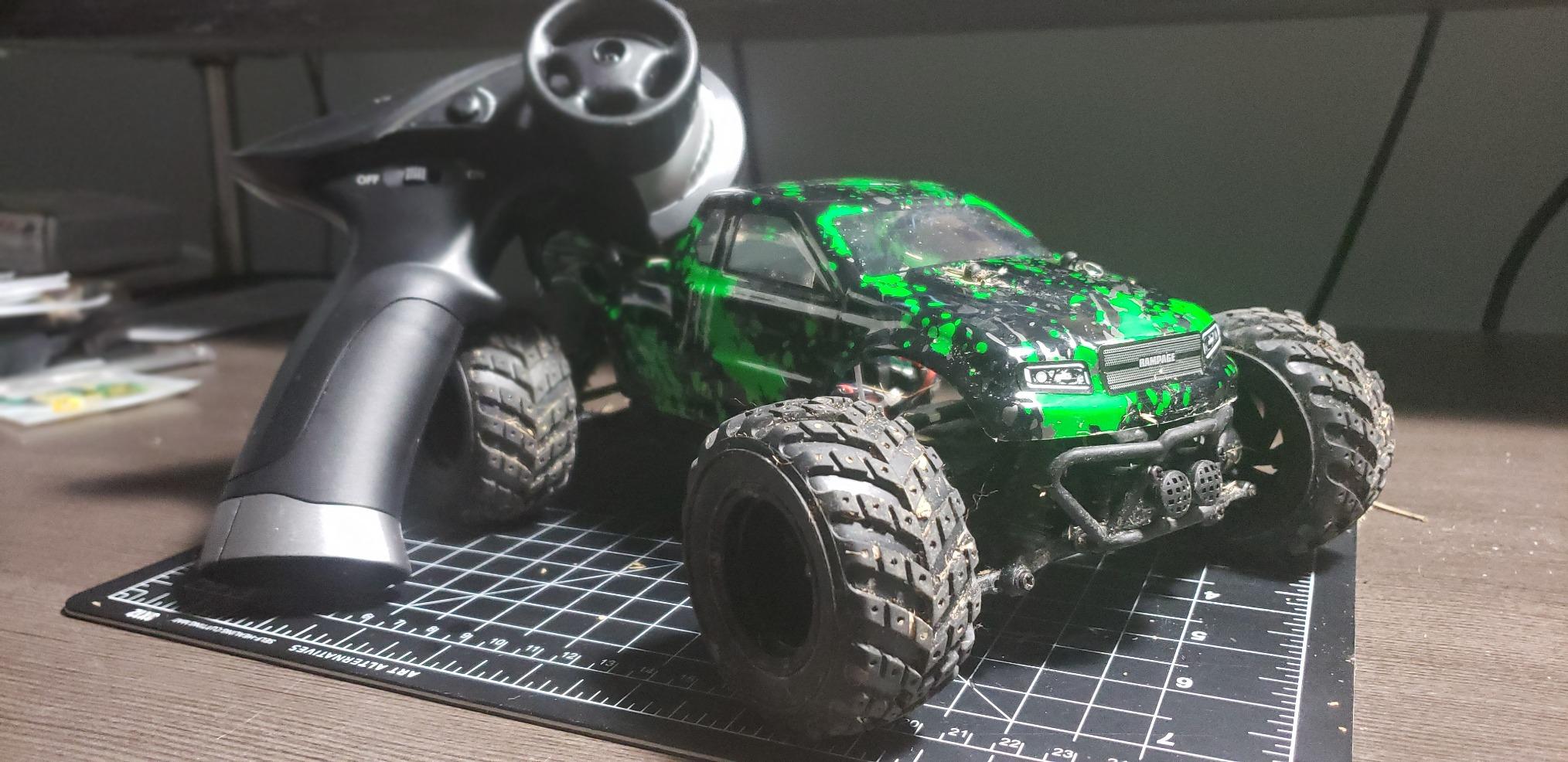 HAIBOXING 1:18 Scale RC Truck 18859E, 4X4 Off-Road Vehicle with Speeds up to 36km/h, Hobby Grade 2.4GHz Remote Control, Water-Resistant Electronics, Two 7.4V Li-Po Batteries customer photo 1