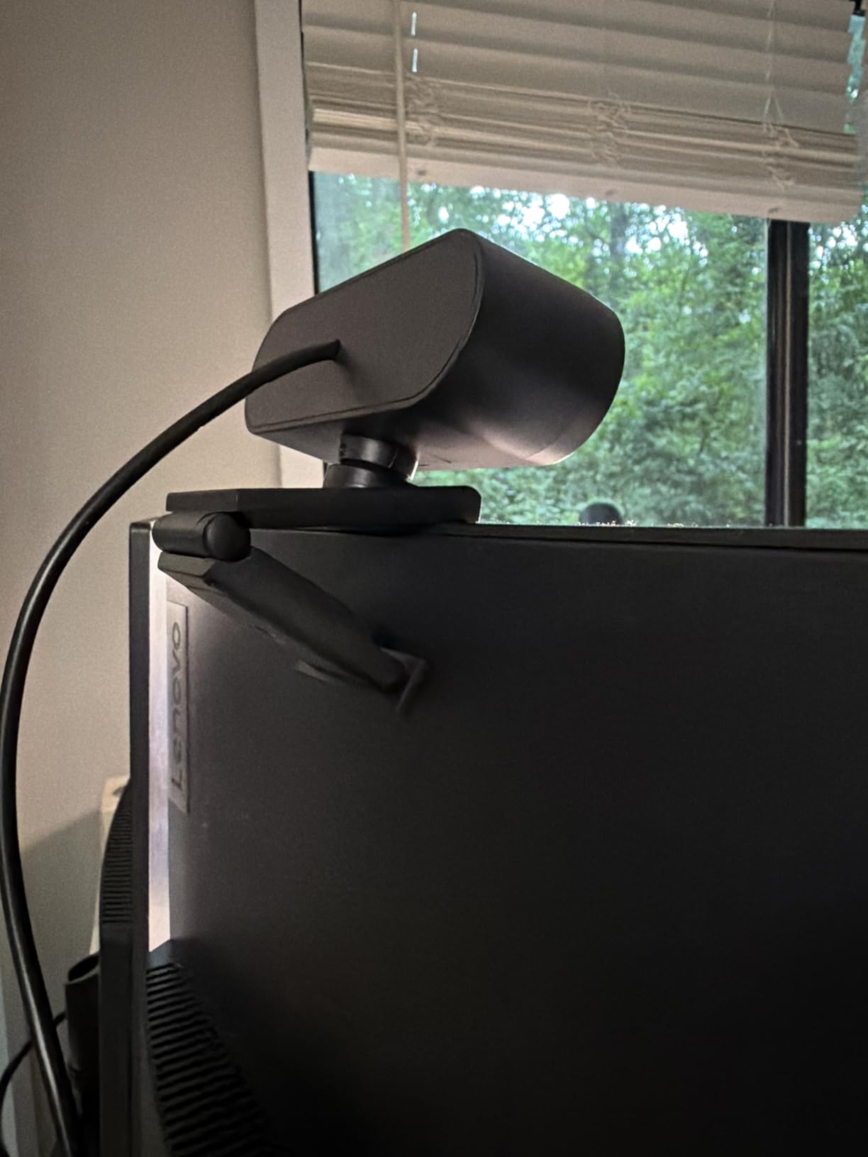 AOC 4k Webcam for PC with Microphone customer photo 1
