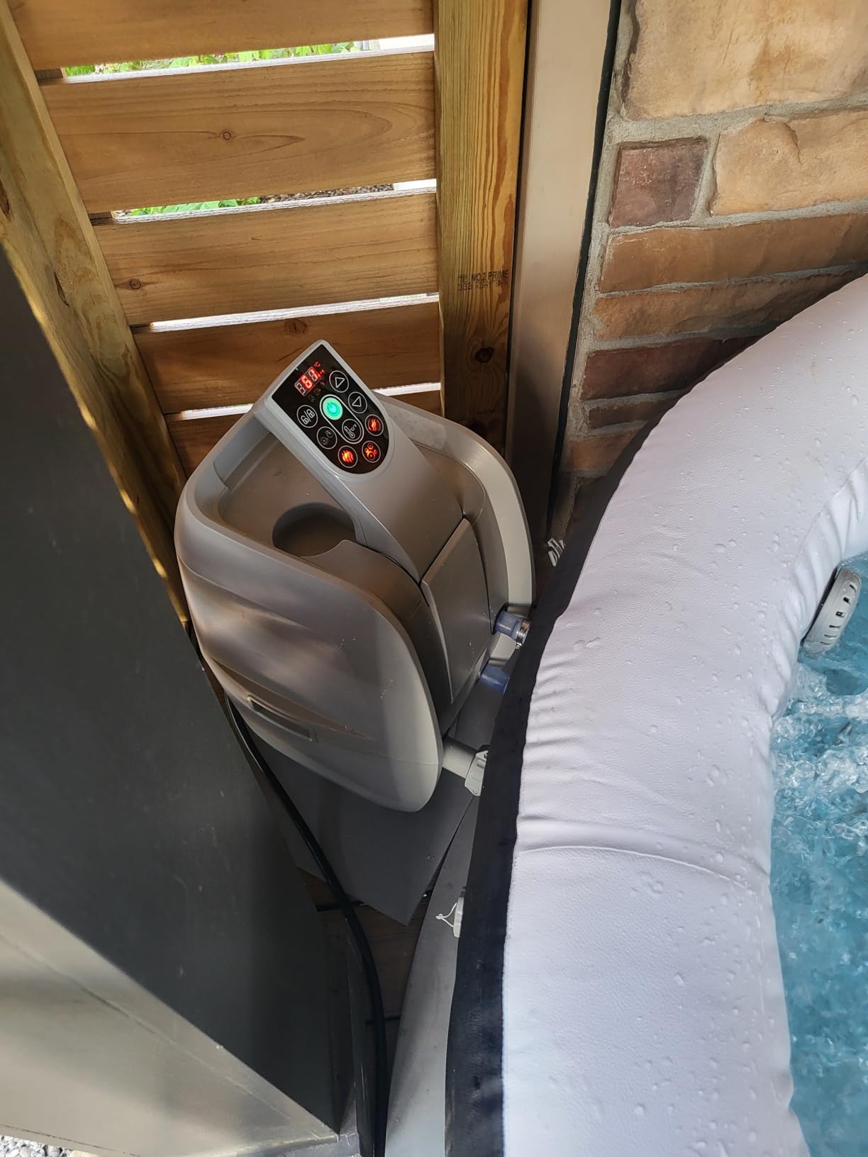 Coleman SaluSpa Miami Energy-Efficient AirJet 2-4 Person Inflatable Hot Tub | Smart Portable Outdoor Spa, Built-in EnergySense Insulation, Freeze Shield Technology, 120 Soothing Jets, 71