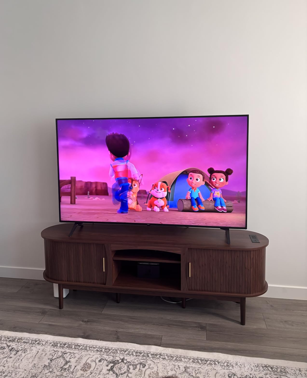 Decofy Mid Century TV Stand for TVs up to 80 Inches, Entertainment Center with Storage, Power Outlet, Fluted Sliding Doors & Adjustable Shelves, Modern Media TV Console Table for Living Room (Walnut) customer photo 2