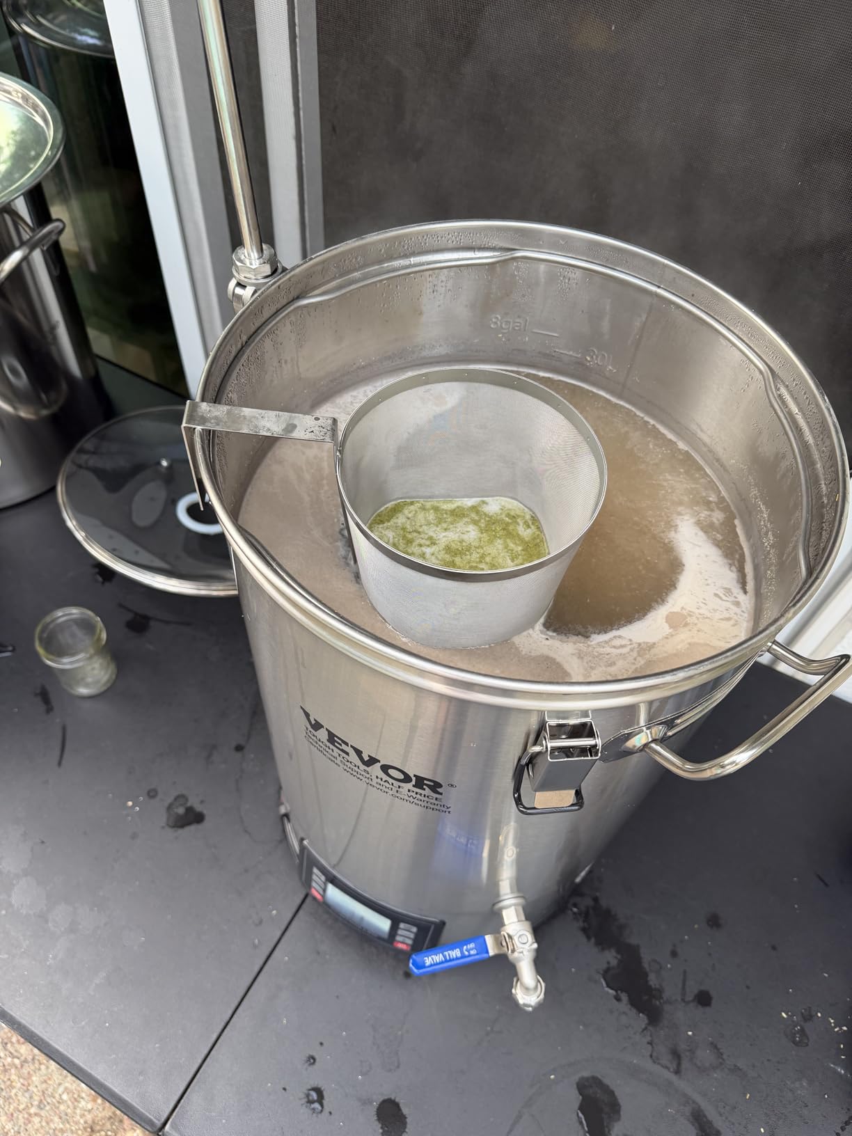 VEVOR Beer Brewing Equipment, 8 Gal/30L 304 Stainless Steel Home Beer Brewer,1500W All-in-One Home Brewing Kit with Tall strainer, Integrated Inner Barrel & Reinforced Handle customer photo 2