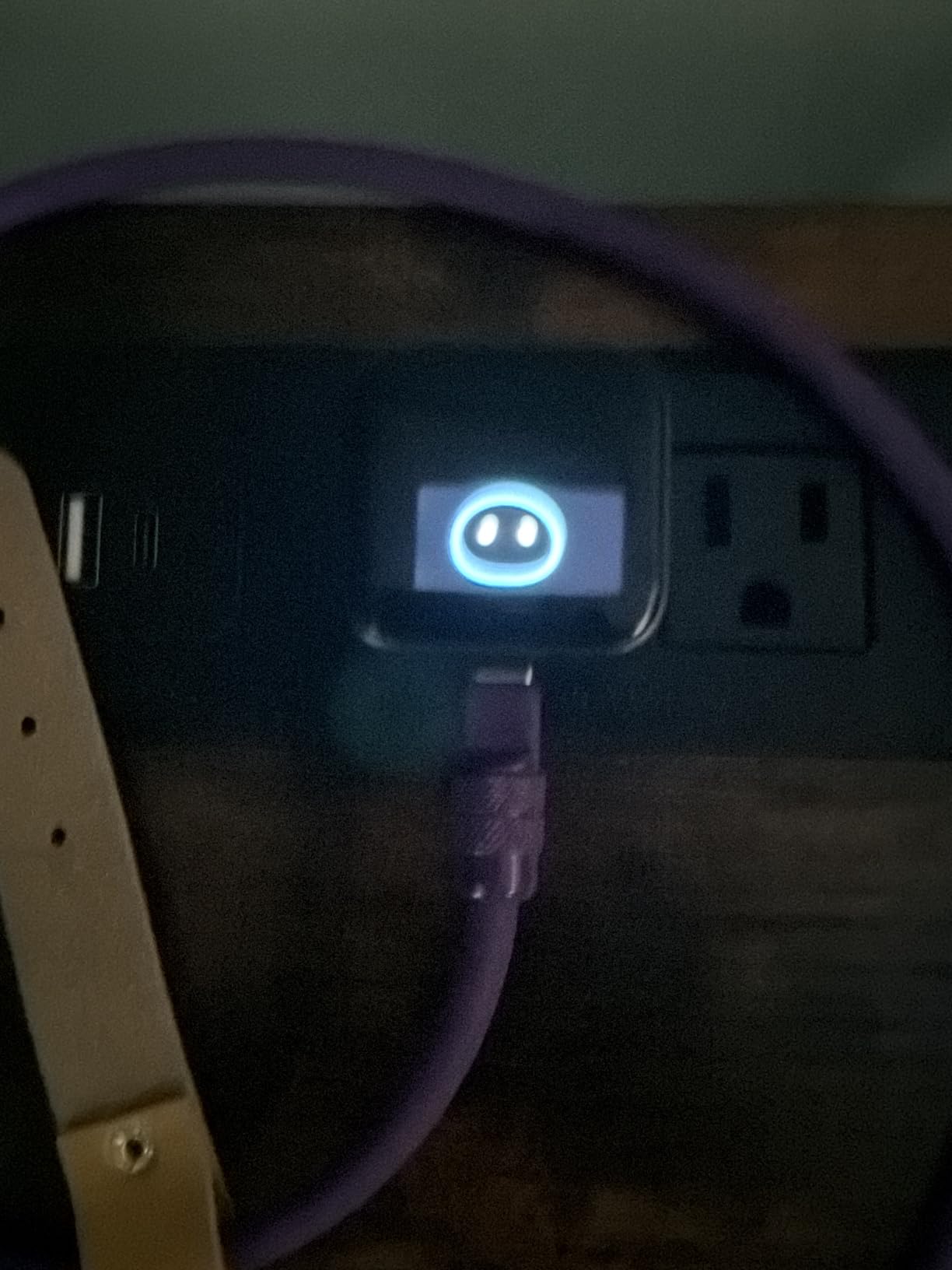 Anker Smart Display Charger, Anker Nano USB C Charger Block, 45W Max GaN Phone Charger, 180 Degree Foldable Plug, Smart Recognition, Built-in Care Mode, for iPhone17/16/15 (Non-Battery, One USB-C Port, No Cable) customer photo 2