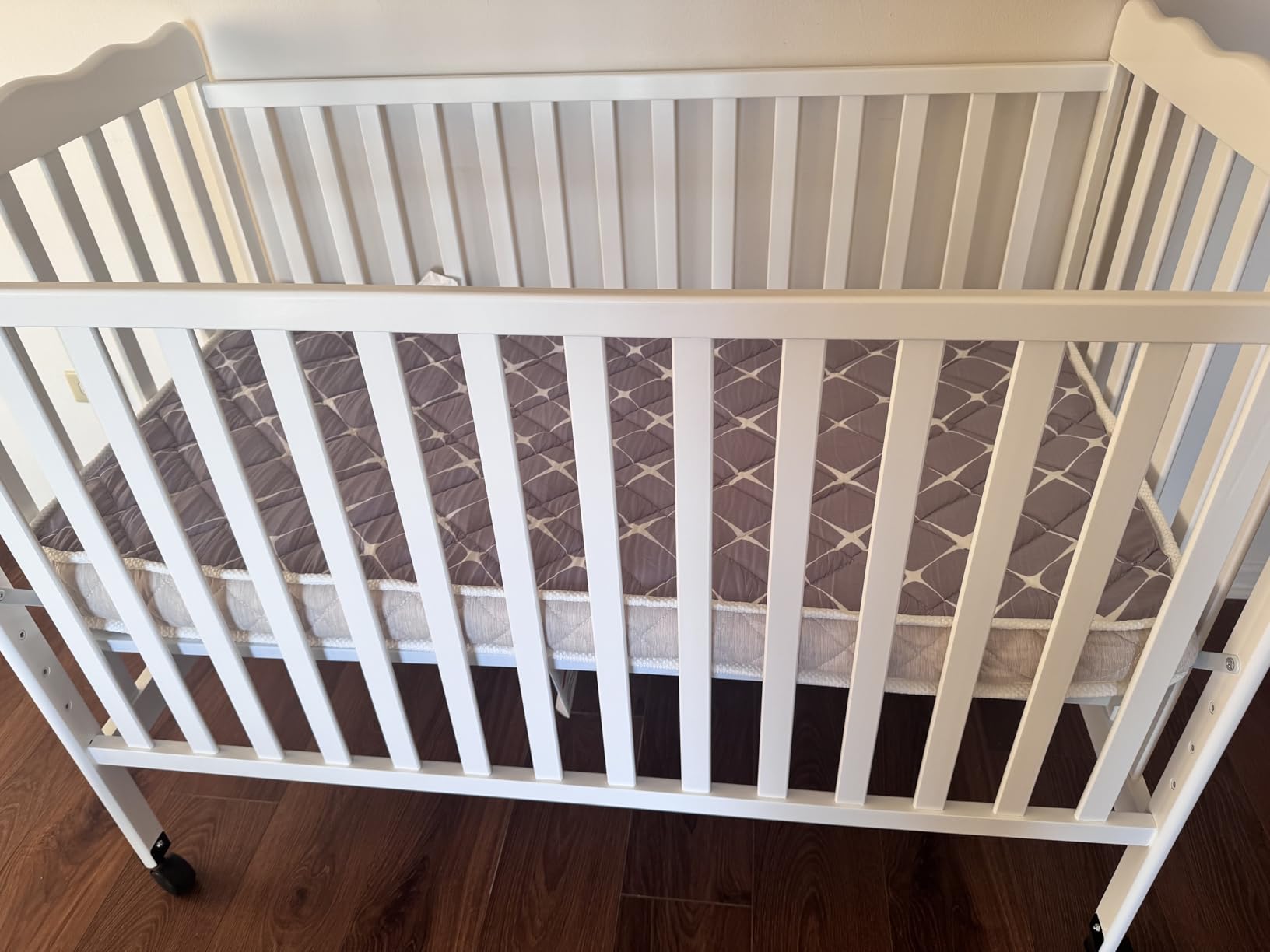 Dream On Me Carson Classic 3-in-1 Convertible Full-Size Baby Crib in Smokey Oak, GreenGuard Gold & BSA, 4 Mattress Heights, Converts to Day & Toddler Bed, Locking Wheels, Classic Nursery Design customer photo 1