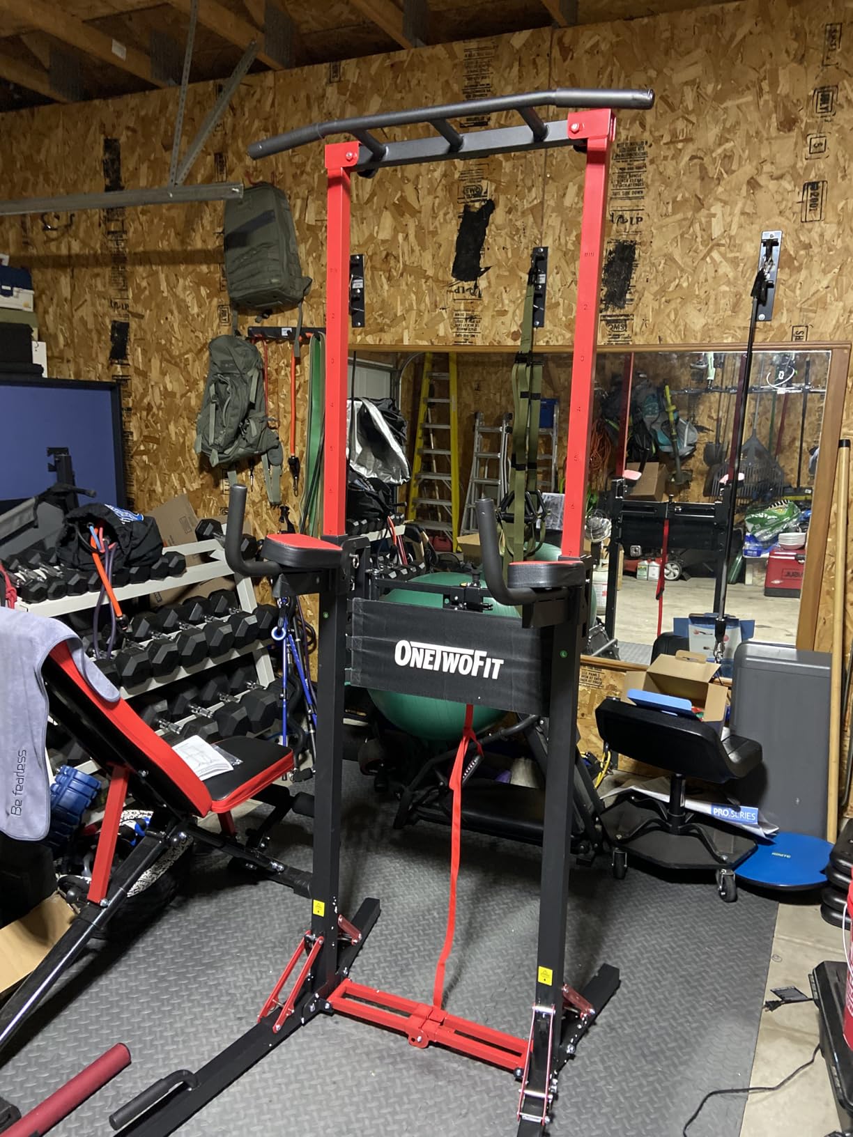 ONETWOFIT Foldable Power Tower Pull Up Bar Station, Multi-Function Adjustable Height Pull Up Dip Station for Gym Workout customer photo 1