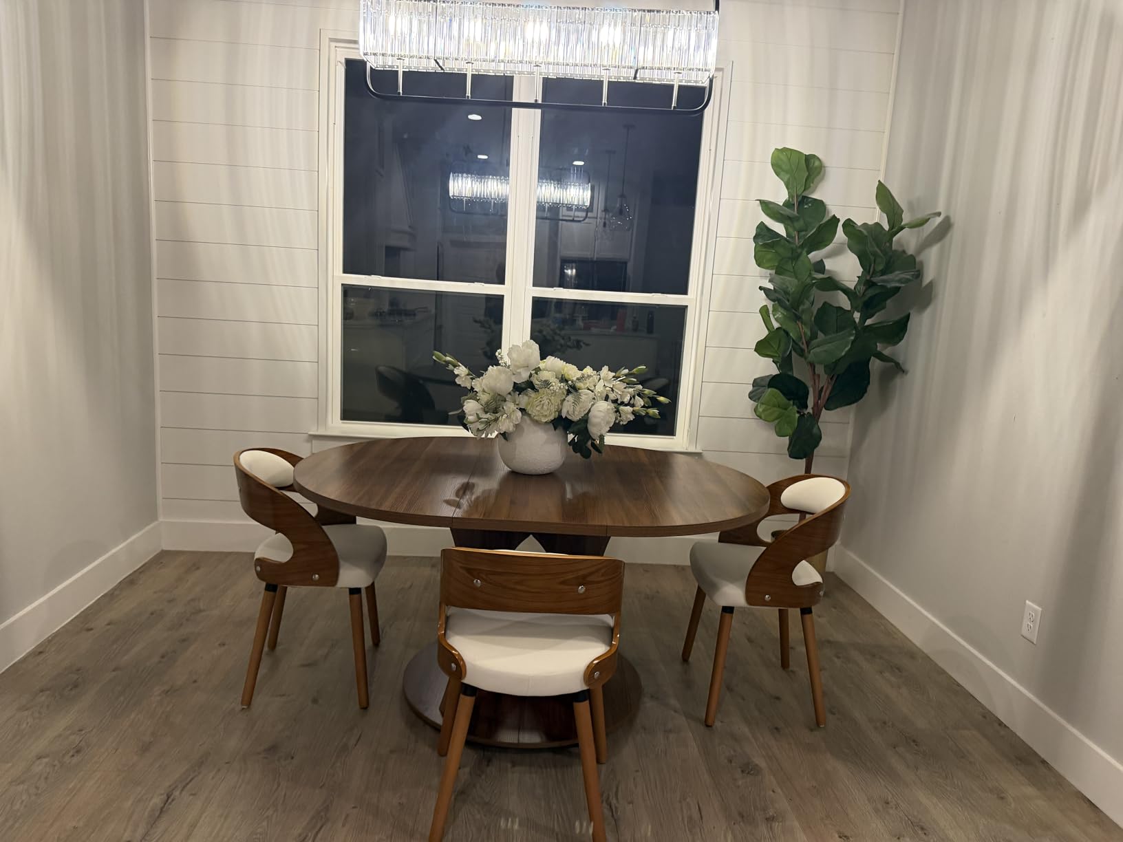 iPormis 43.3-59 Inch Extendable Round Dining Table for 6-8 People, Oval Dinner Table with Adjustable Top and A Stable Round Pedestal Base, Space Saving Wooden Kitchen and Dining Table, Walnut customer photo 2