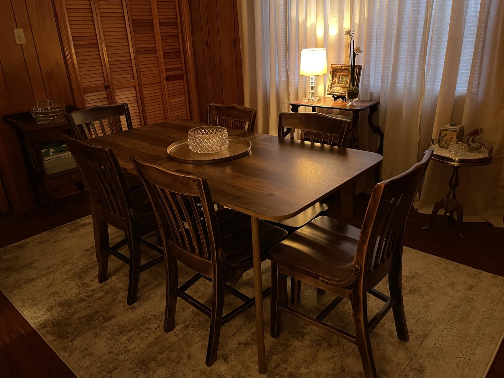 VASAGLE Dining Table for 4-6 People, Modern Farmhouse Dining Room Table, Quick Assembly, Heat-Resistant Tabletop, 55.1 x 29.5 x 29.5 Inches, for Kitchen, Natural Walnut and Ink Black UKDT100K02V2 customer photo 2