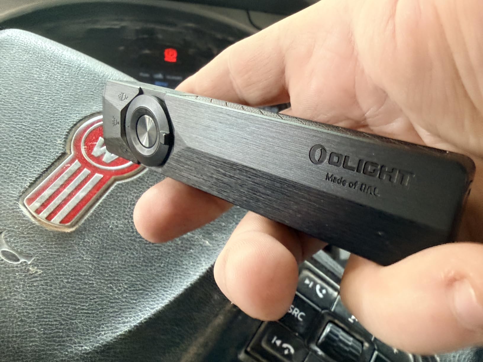 OLIGHT ArkPro Ultra EDC Flat Flashlight, Rechargeable Portable Flash Light, 1700 Lumens with White LED, UV and Green Beam for Working, Emergency, Camping, Everyday Carry (Onyx Black) customer photo 2