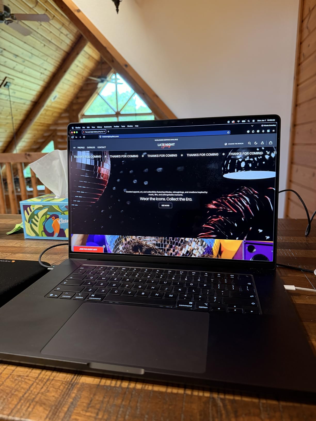 2026 MacBook Pro Laptop with Apple M5 Max chip with 18-core CPU and 32-core GPU: Built for AI, 16.2-inch Liquid Retina XDR Display, 36GB Unified Memory, 2TB SSD, Wi-Fi 7; Space Black customer photo 1