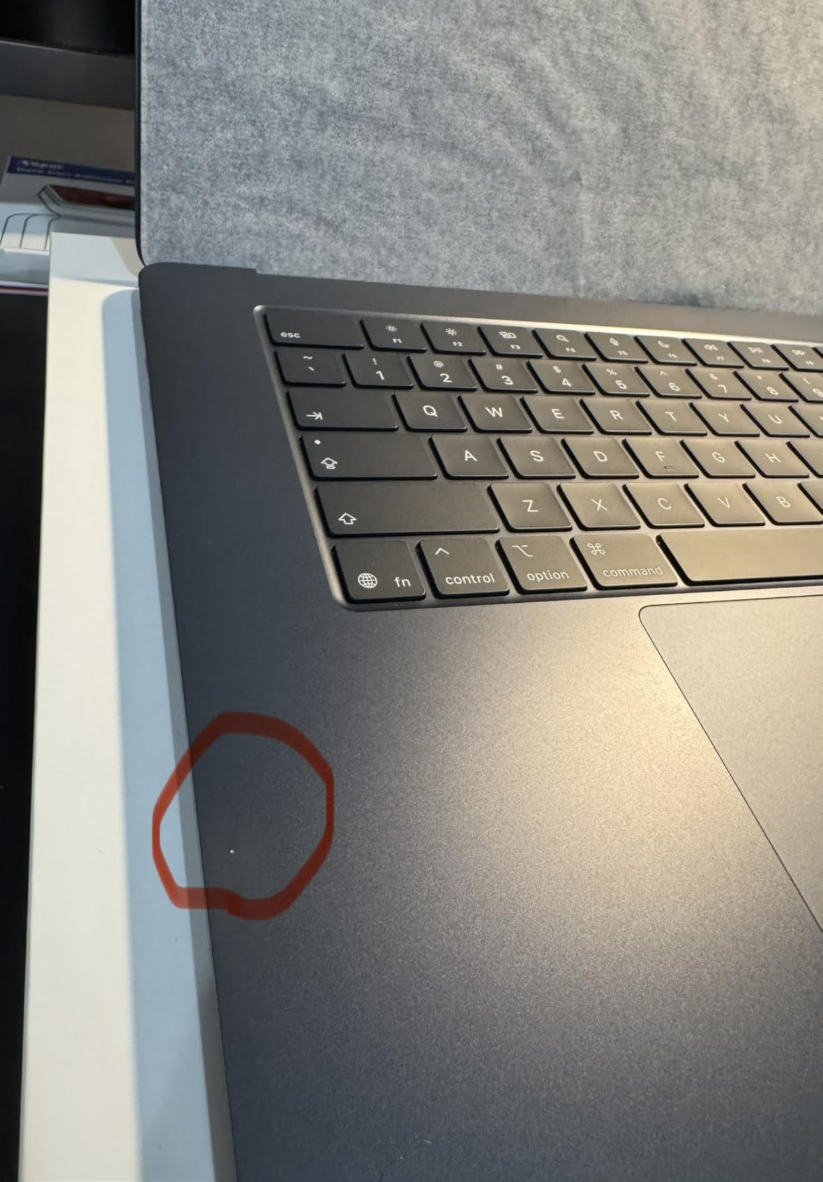 Apple 2026 MacBook Air 15-inch Laptop with M5 chip: Built for AI, 15.3-inch Liquid Retina Display, 24GB Unified Memory, 1TB SSD, 12MP Center Stage Camera, Touch ID, Wi-Fi 7; Midnight customer photo 2
