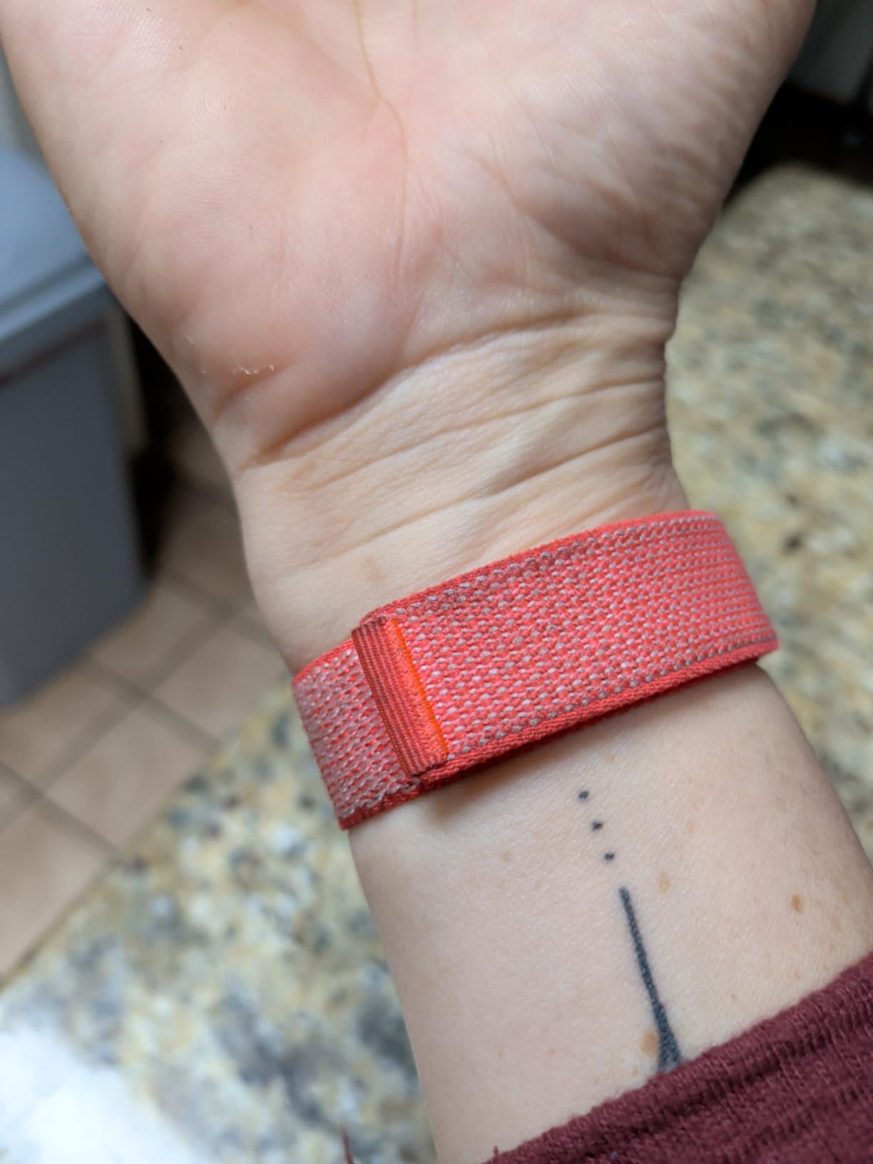 Google Fitbit Air - Screenless Activity Tracker with Fitness, Heart Rate, and Sleep Tracking - Personalized AI-Powered Coaching - Obsidian customer photo 1