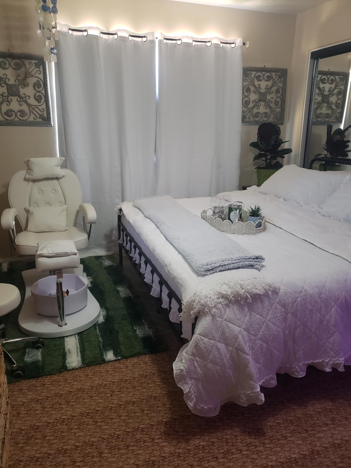 Pedicure Chair No Plumbing with Foot Bath and Stool, 360°Swivel Hydraulic Reclining Pedicure Station with Footrest & Ergonomic Headrest for Nail Tech, Spa, Salon (White) customer photo 1