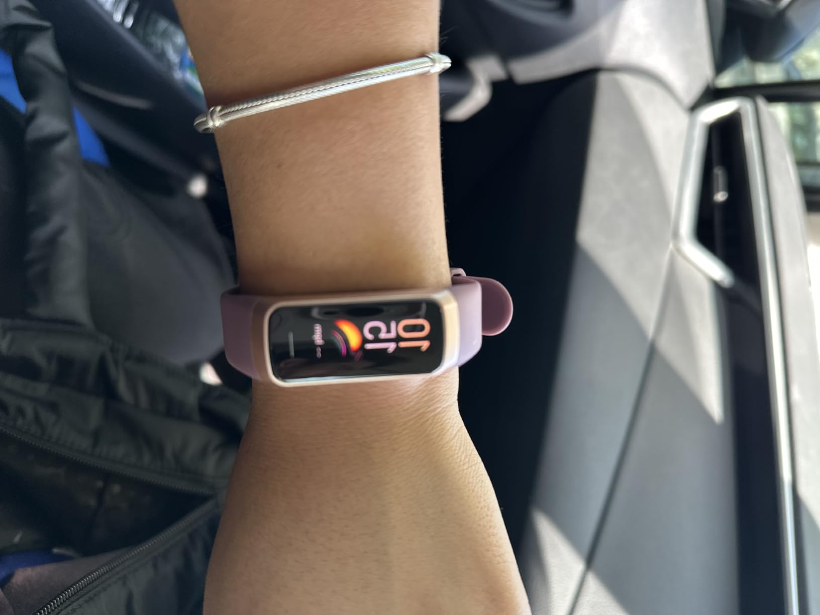Fitness Tracker with Step Counter/Calories/Stopwatch, Activity Tracker, Health Tracker with Heart Rate Monitor, Sleep Tracker, 1.10'' AMOLED Touch Color Screen, Pedometer Watch for Women Men customer photo 2