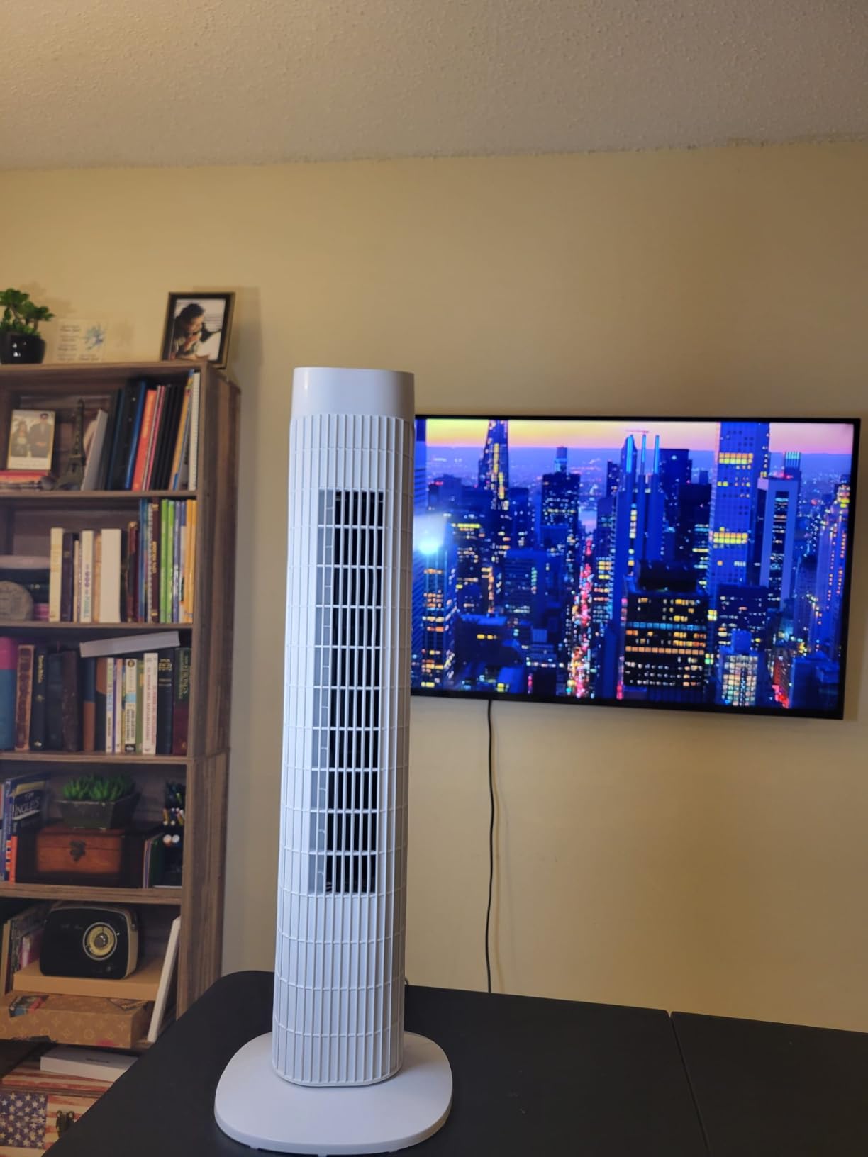 Uthfy Tower Fan with Remote, Portable 120° Oscillating Standing Fan, 3 Speeds & 3 Modes, 7.5H Timer, Fans That Blow Cold Air for Bedroom, Living Room, Office, Black customer photo 2