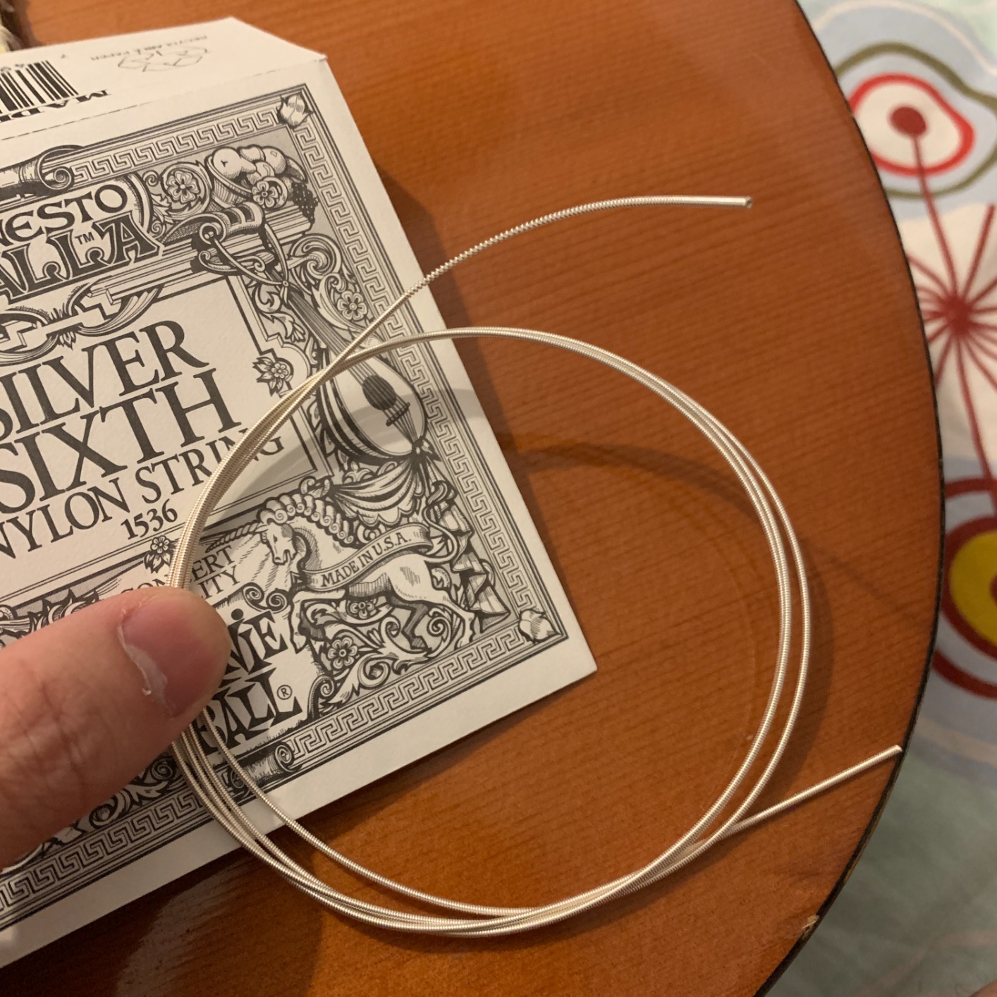 Ernie Ball Ernesto Palla Clear & Silver Tie-On Classical Guitar Strings, 28-42 Gauge (P02403) customer photo 2