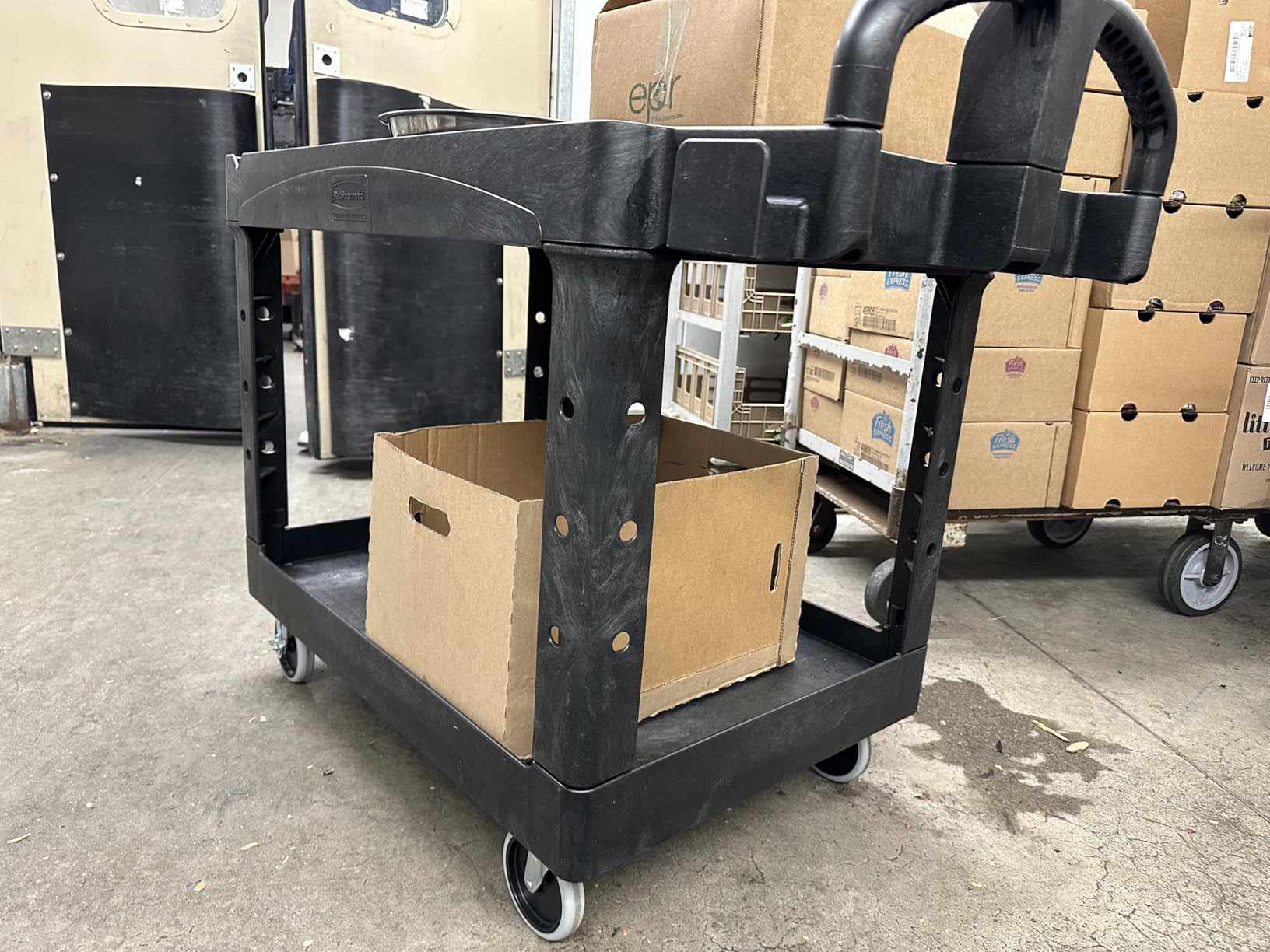 Rubbermaid Commercial Products 2-Shelf Utility/Service Cart, Medium, Black, Lipped Shelves, Ergonomic Handle, 500 Lbs Capacity, for Warehouse/Garage/Cleaning/Manufacturing customer photo 2