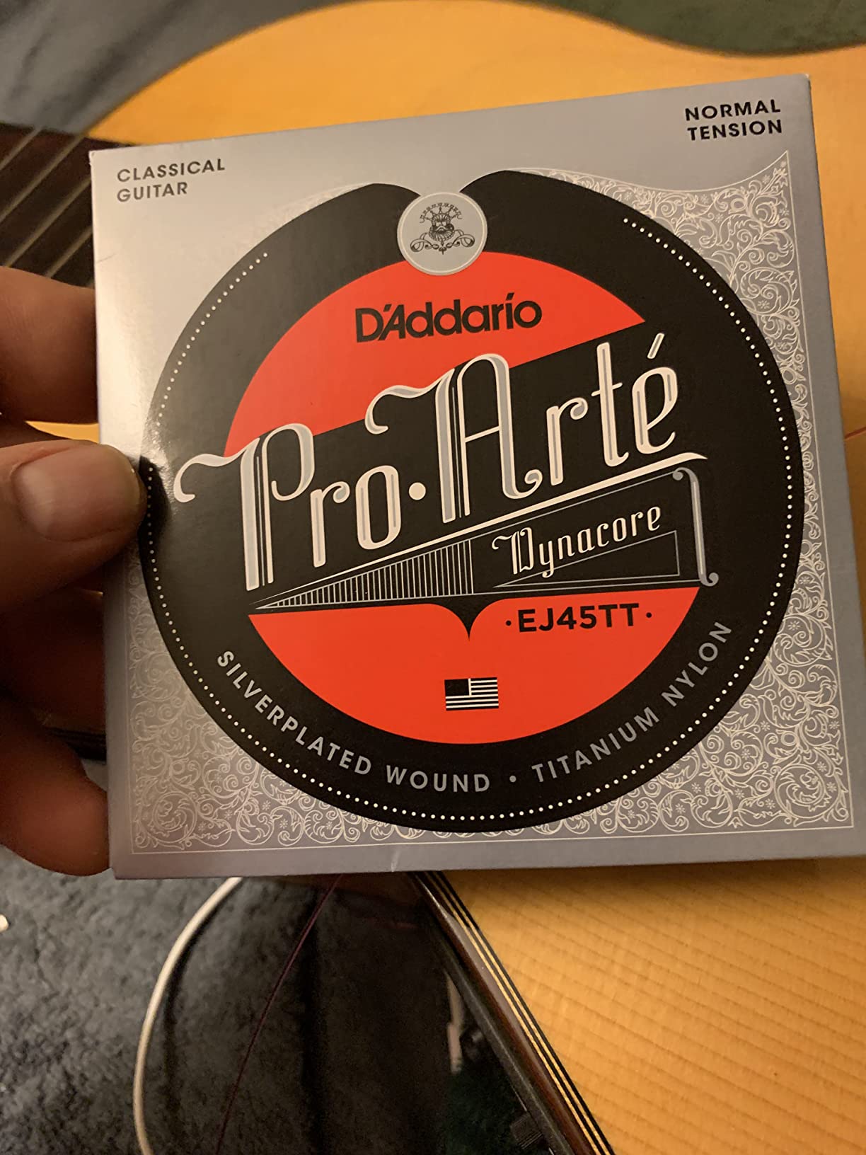 D'Addario Pro-Arte Classical Guitar Strings EJ45TT Dynacore - Silver Plated Wrap, Titanium Nylon Trebles - Normal Tension customer photo 2