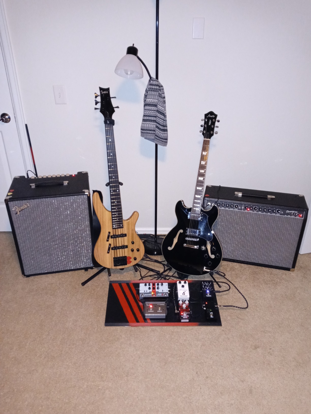 Fender Rumble 500 V3 Bass Amp for Bass Guitar, 500 Watts, 2x10 Inch Eminence Speakers with Compression Horn, Overdrive Circuit, Tone Voicing, Effects Loop and Direct XLR Output customer photo 2