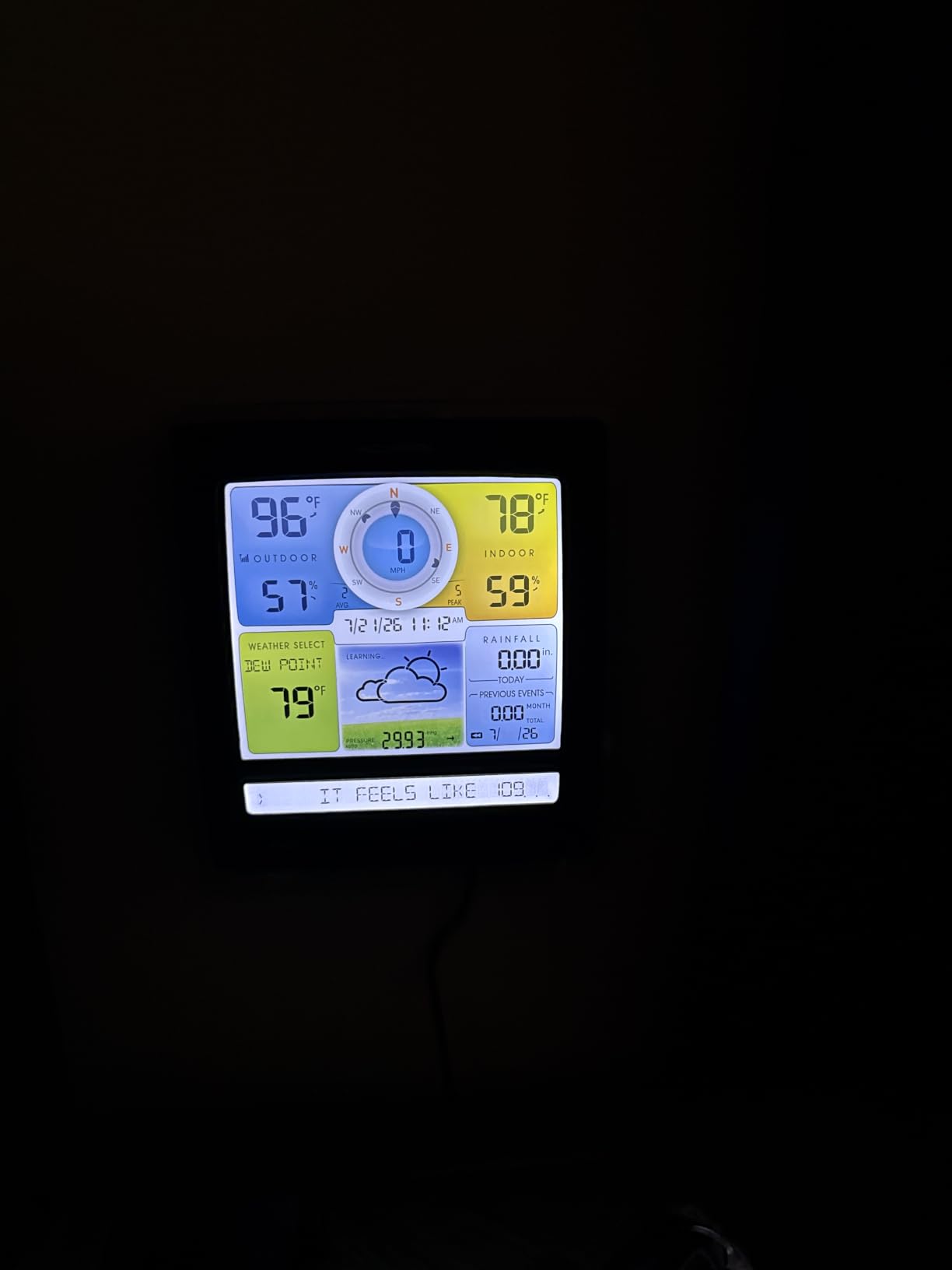 AcuRite Iris (5-in-1) Indoor/Outdoor Wireless Weather Station for Indoor and Outdoor Temperature and Humidity, Wind Speed and Direction, and Rainfall with Digital Display (01512M) customer photo 1