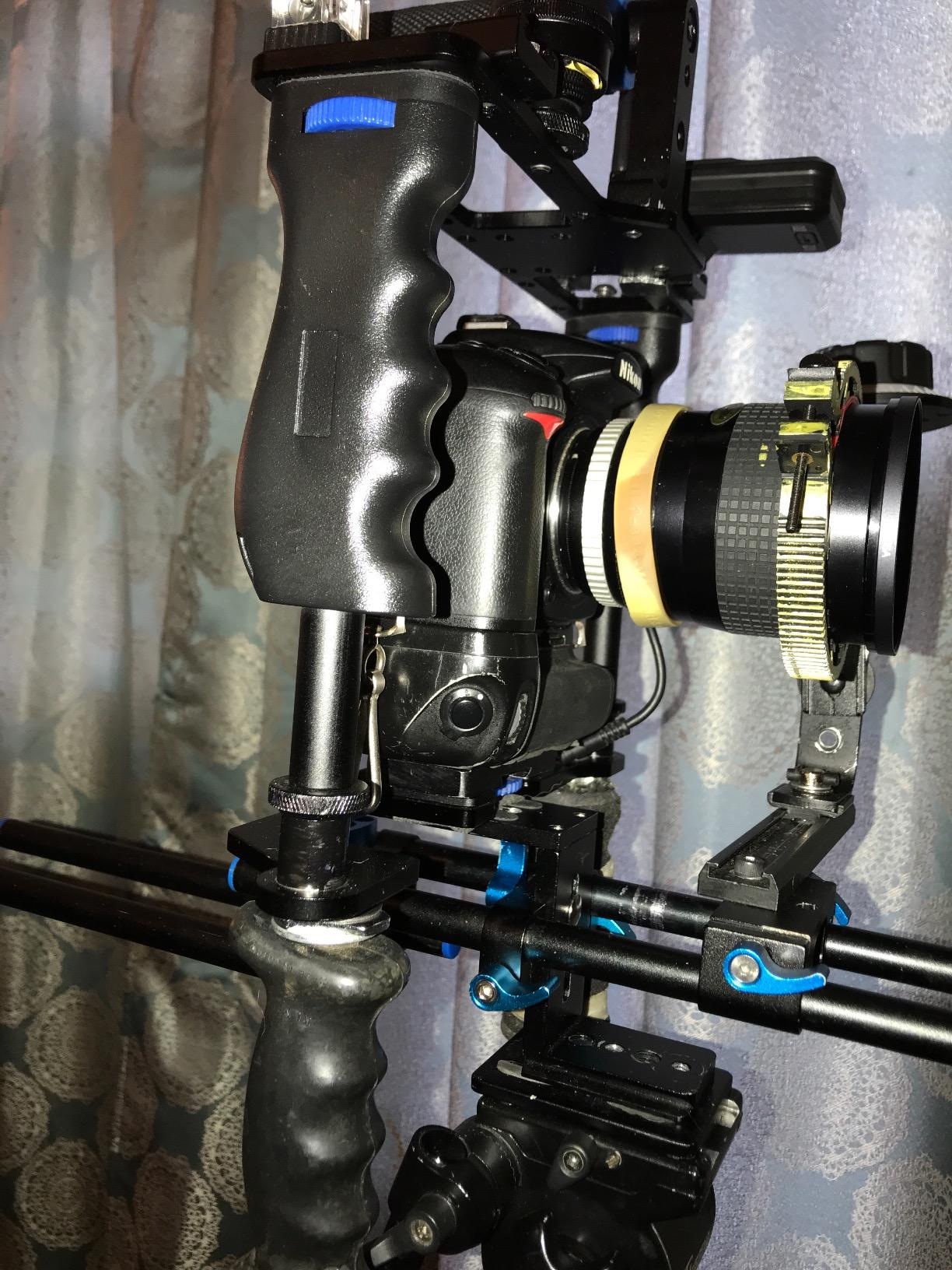 NEEWER Camera Video Cage Film Movie Making Kit, Aluminum Alloy with Top Handle, Dual Hand Grip, Two 15mm Rods, Compatible with Canon Sony Fujifilm Nikon DSLR Camera and Camcorder (Black + Blue) customer photo 2