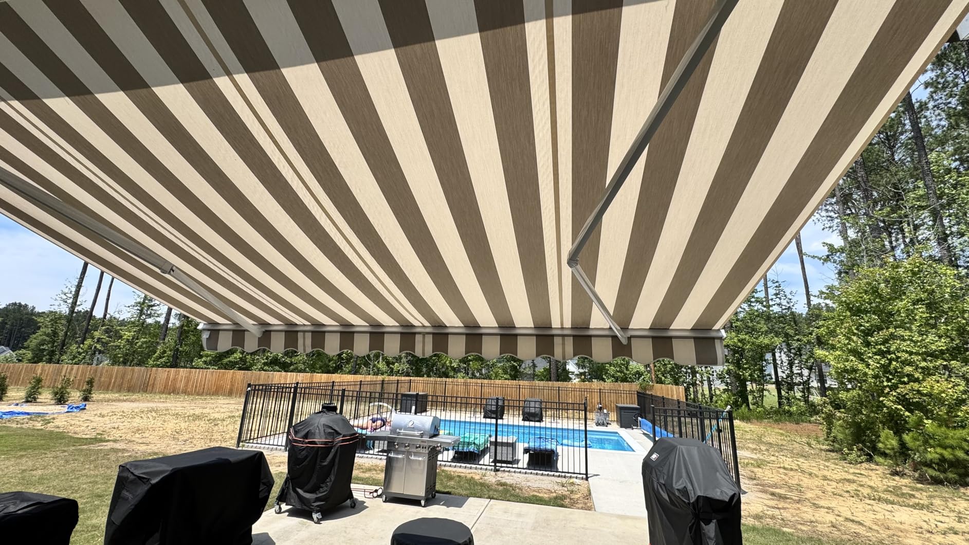 ADVANING 14'x10' Motorized Patio Retractable Awning | Luxury Series | Premium Quality, 100% Solution-Dyed European Acrylic UV Sun Shade, Garden Green Stripes, EA1410-A808H2 customer photo 1