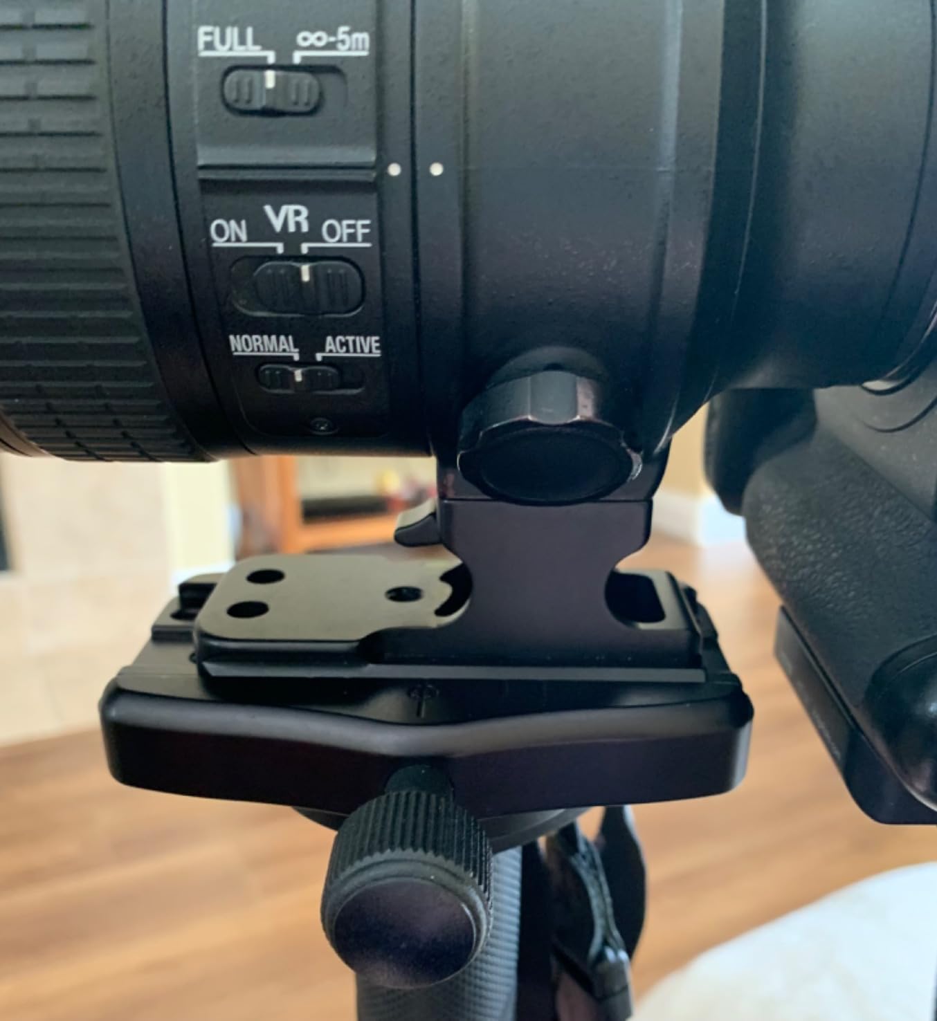 Manfrotto 290 Carbon Fiber 4-Section Monopod (MM290C4US) customer photo 2