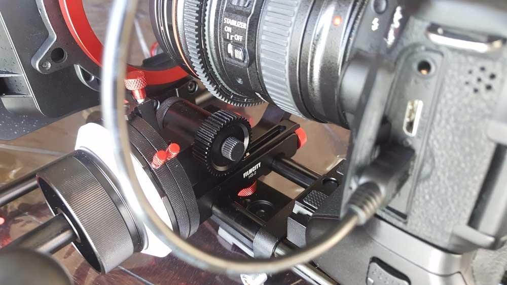 HS-2 Follow Focus with Hard Stops for Camera & Shoulder Rigs. 15mm Rod Quick Release Clamp. 0.8 Pitch Gear, 43 Teeth. Gear Belt Fits 46 to 110mm Lenses. Speed Crank Included (HS-2) customer photo 1