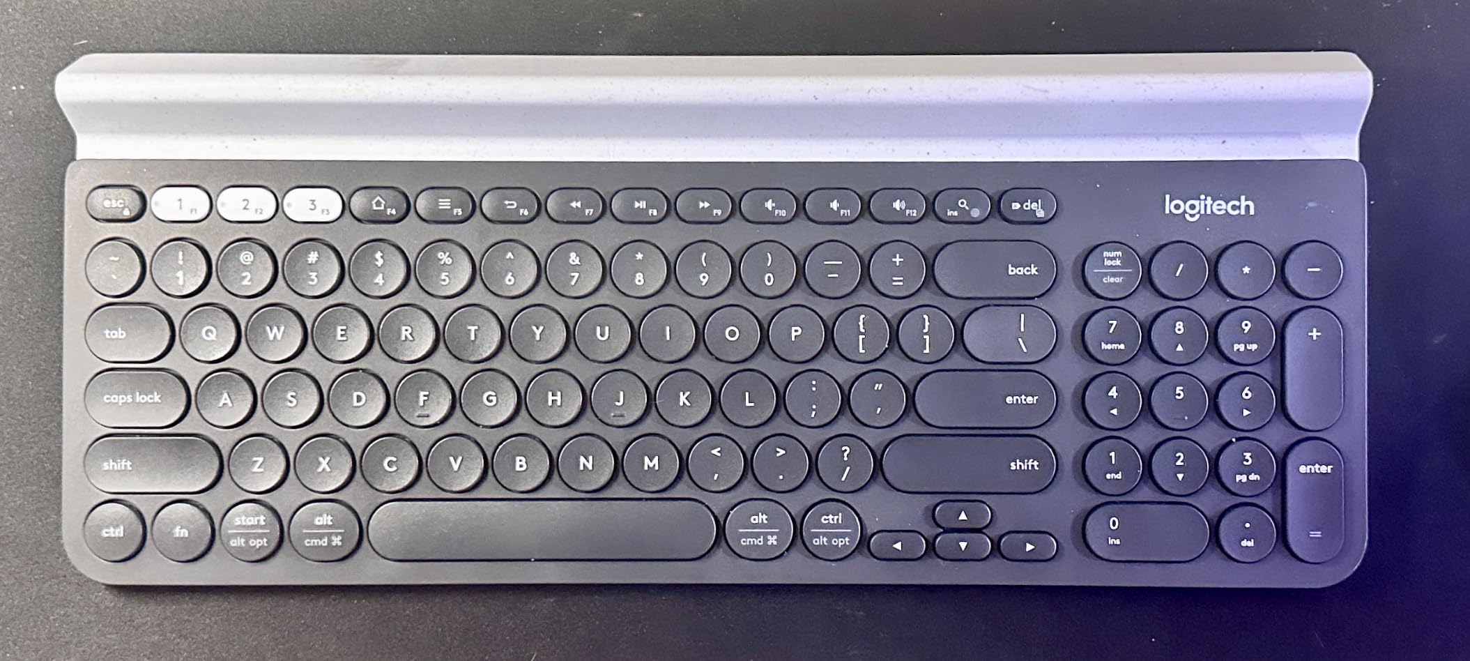 Logitech K780 Multi-Device Wireless Keyboard for Computer, Phone and Tablet - Flow Cross-Computer Control Compatible - Speckles, White customer photo 2
