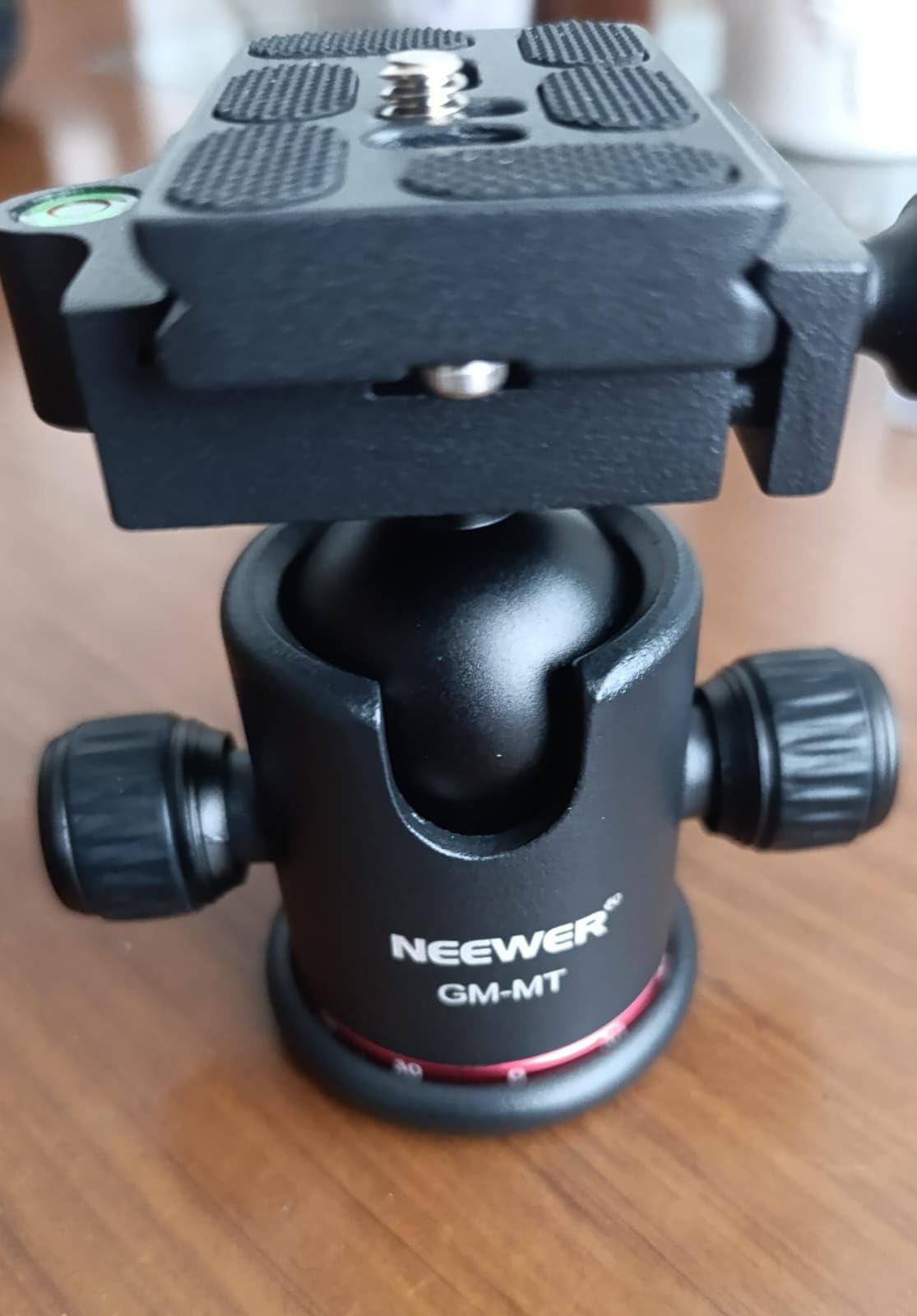 Neewer Professional Metal 360 Degree Rotating Panoramic Ball Head with 1/4 inch Quick Release Plate and Bubble Level, up to 17.6 pounds/8 kilograms, for Tripod, Monopod, Slider, DSLR Camera, Camcorder customer photo 1
