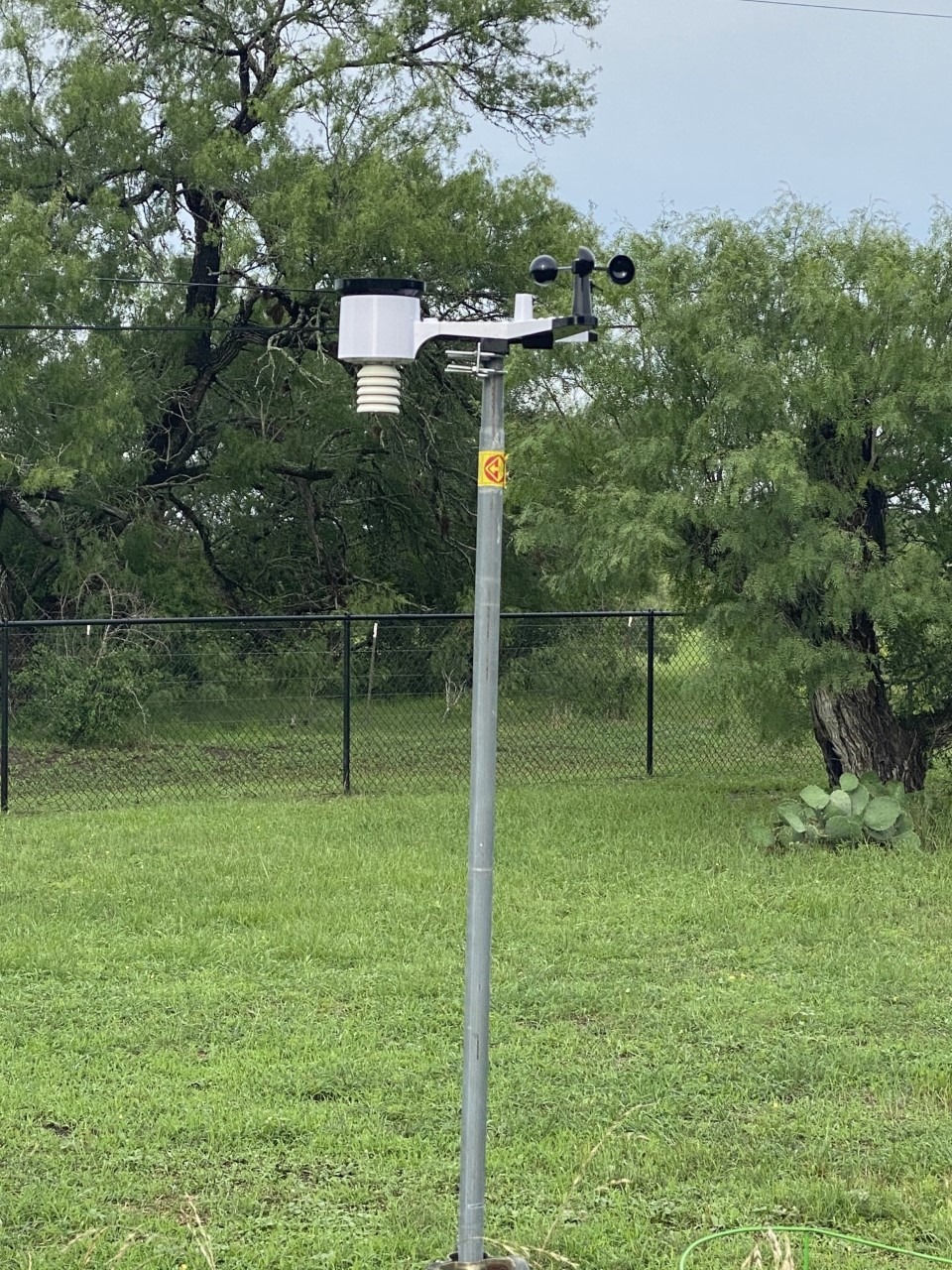 Ambient Weather WS-2902 WiFi Smart Weather Station | With Wi-Fi Remote Monitoring and Alerts customer photo 2