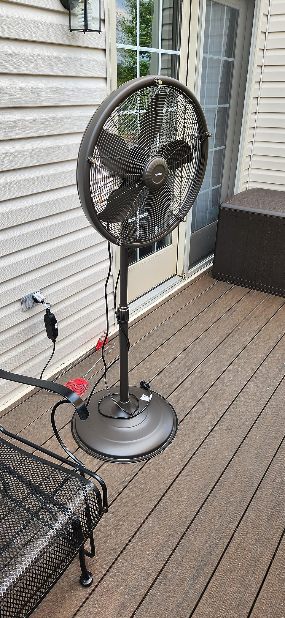 NewAir Outdoor Misting Pedestal Fan | 2,800 CFM Oscillating Patio Fan with Garden Hose Connection | 3 Speeds and Wide-Angle Cooling for Decks & Outdoor Spaces of up to 600 sq ft customer photo 2