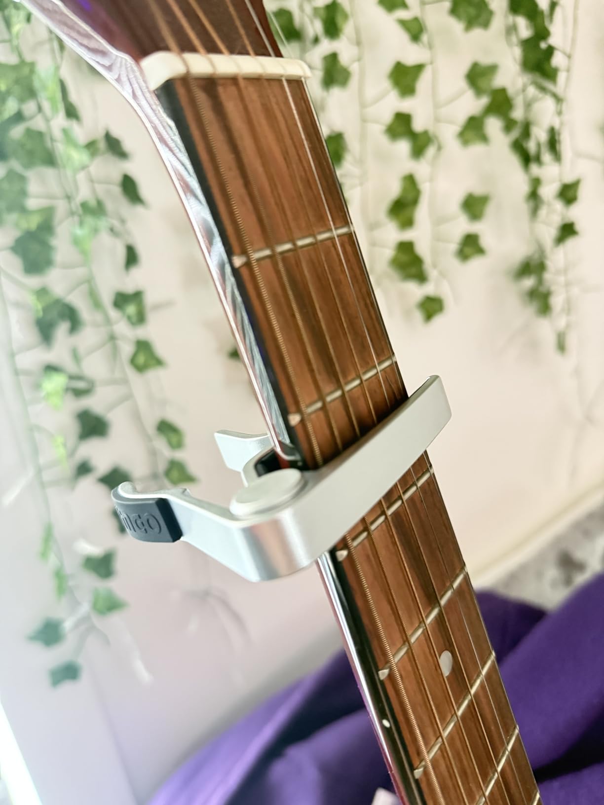 WINGO Guitar Capo for Acoustic and Electric Guitars - Rosewood Color with 5 Picks customer photo 1