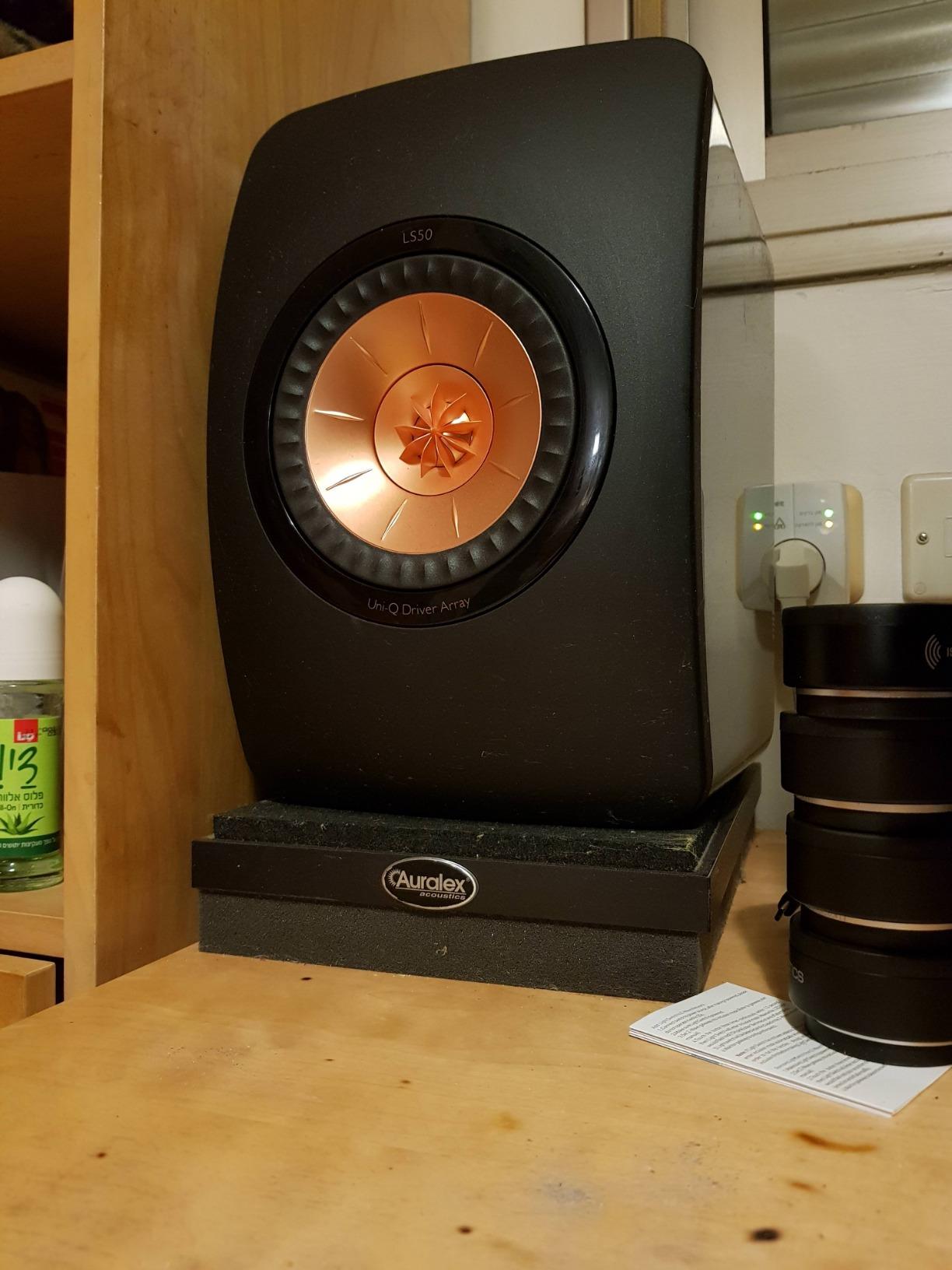 IsoAcoustics Iso-Puck Series Acoustic Isolators (Iso-Puck, 20 lbs max/Unit, 4-Pack) customer photo 2